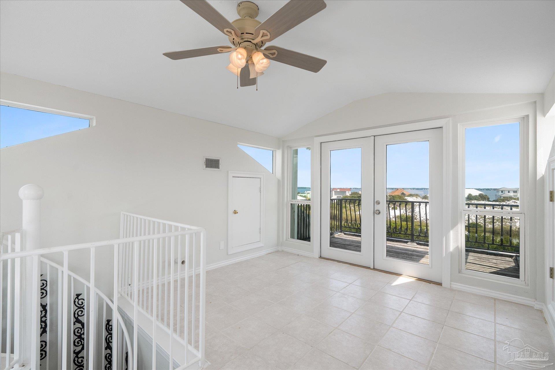 1807 Via Deluna Dr