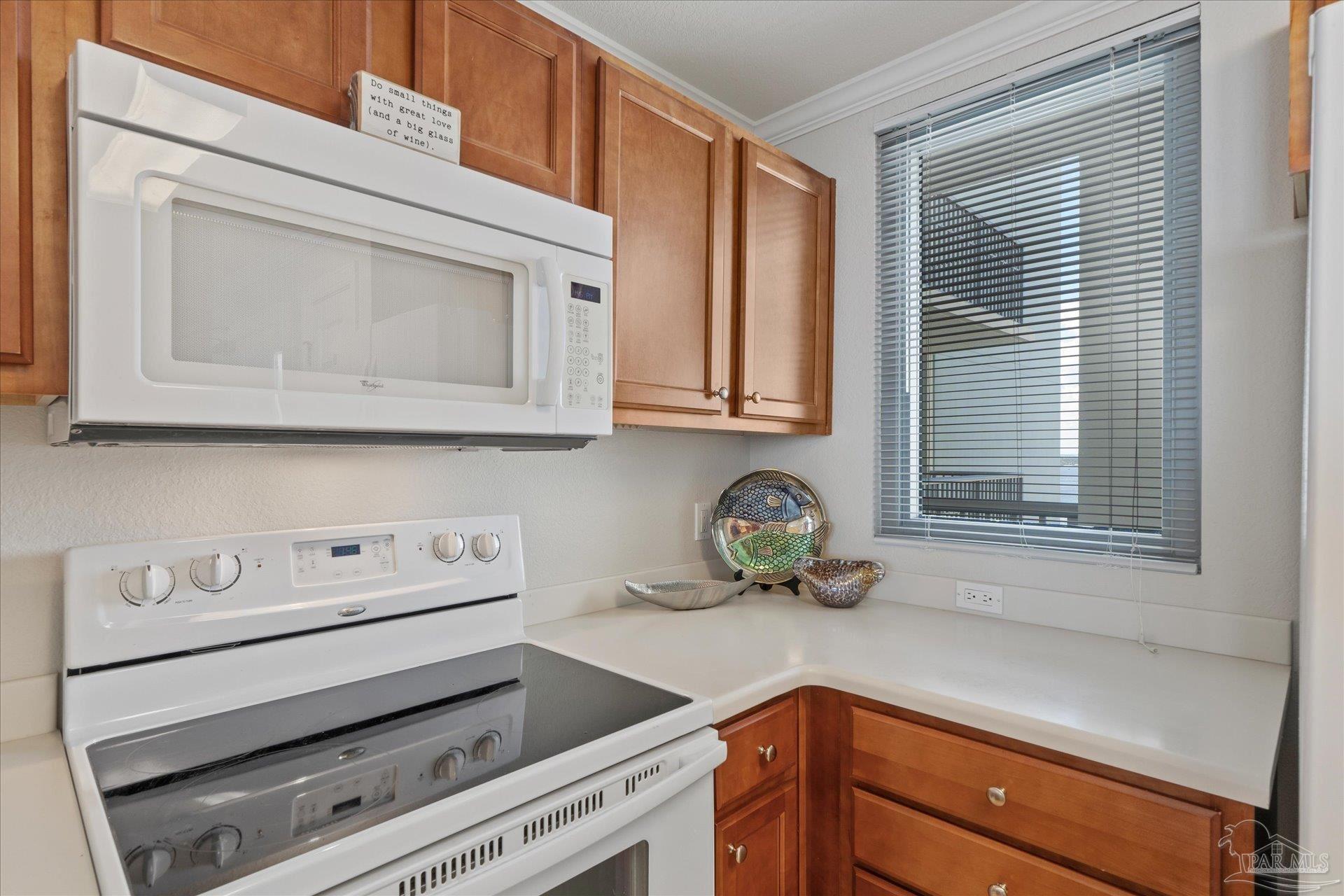 850 Ft Pickens Rd # 1540