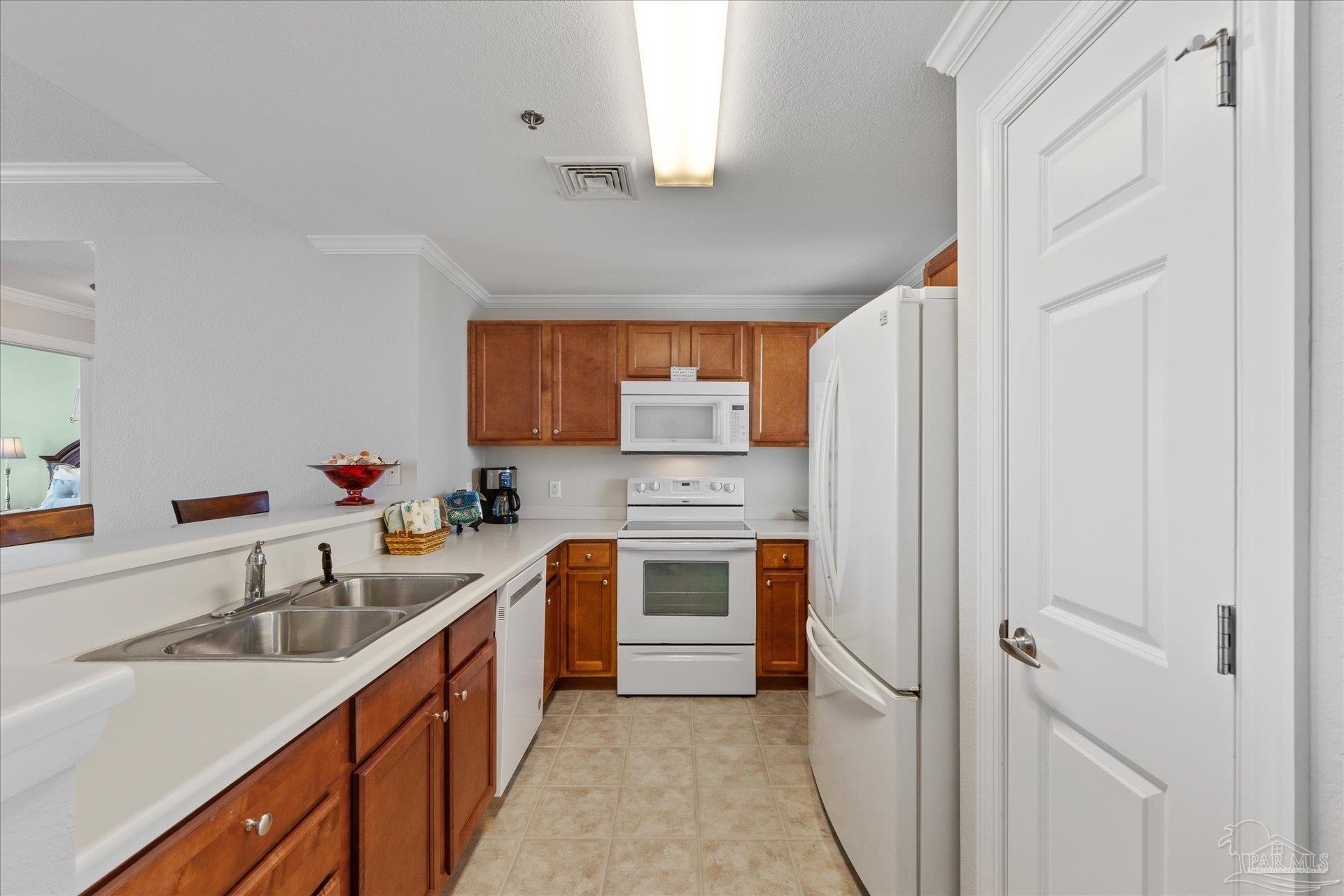 850 Ft Pickens Rd # 1540
