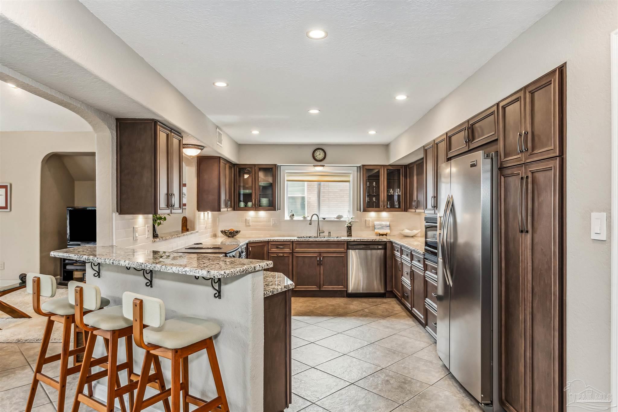 1114 Park Ln