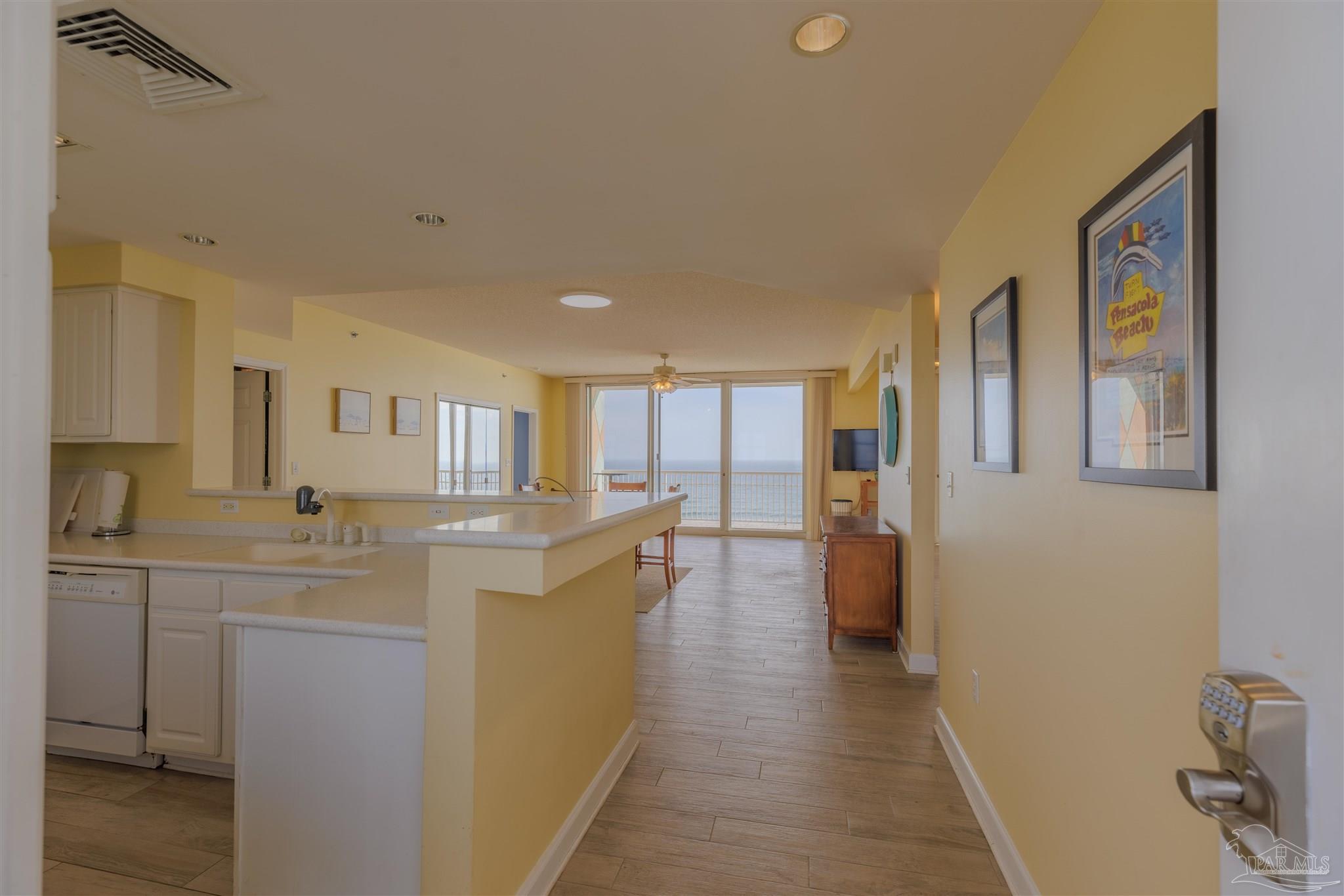 800 Ft Pickens Rd # 1603
