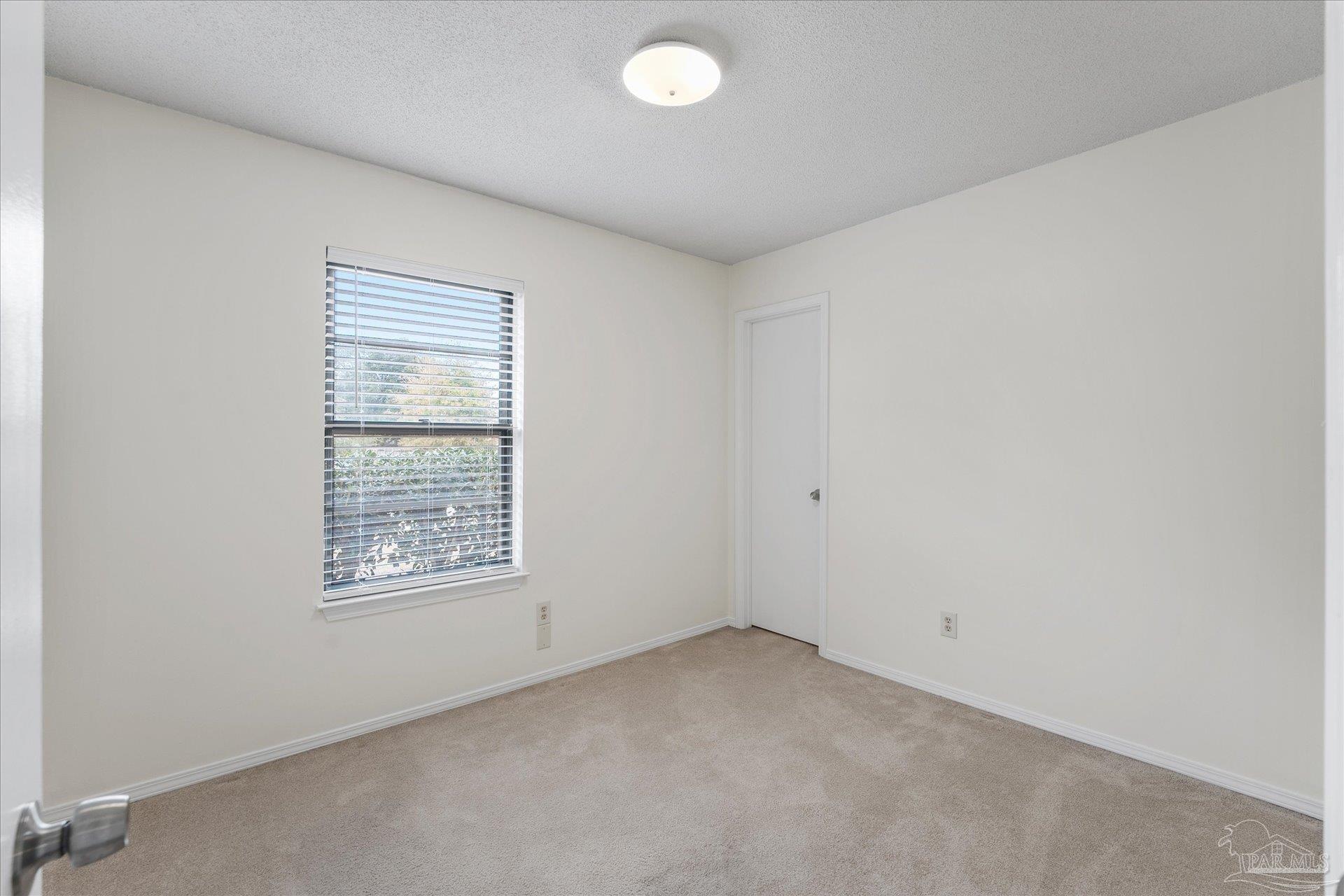 7805 Coronet Ln