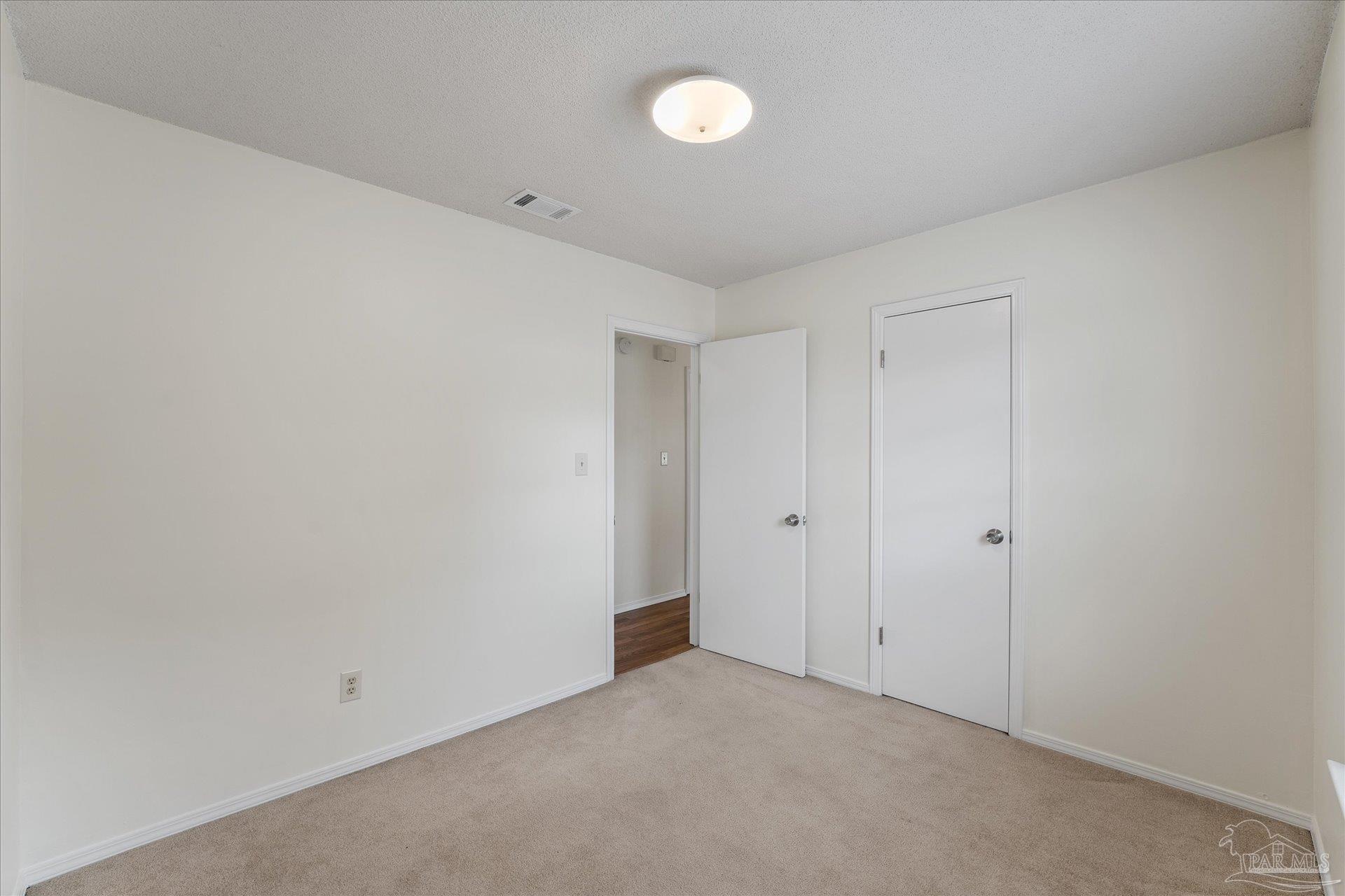 7805 Coronet Ln