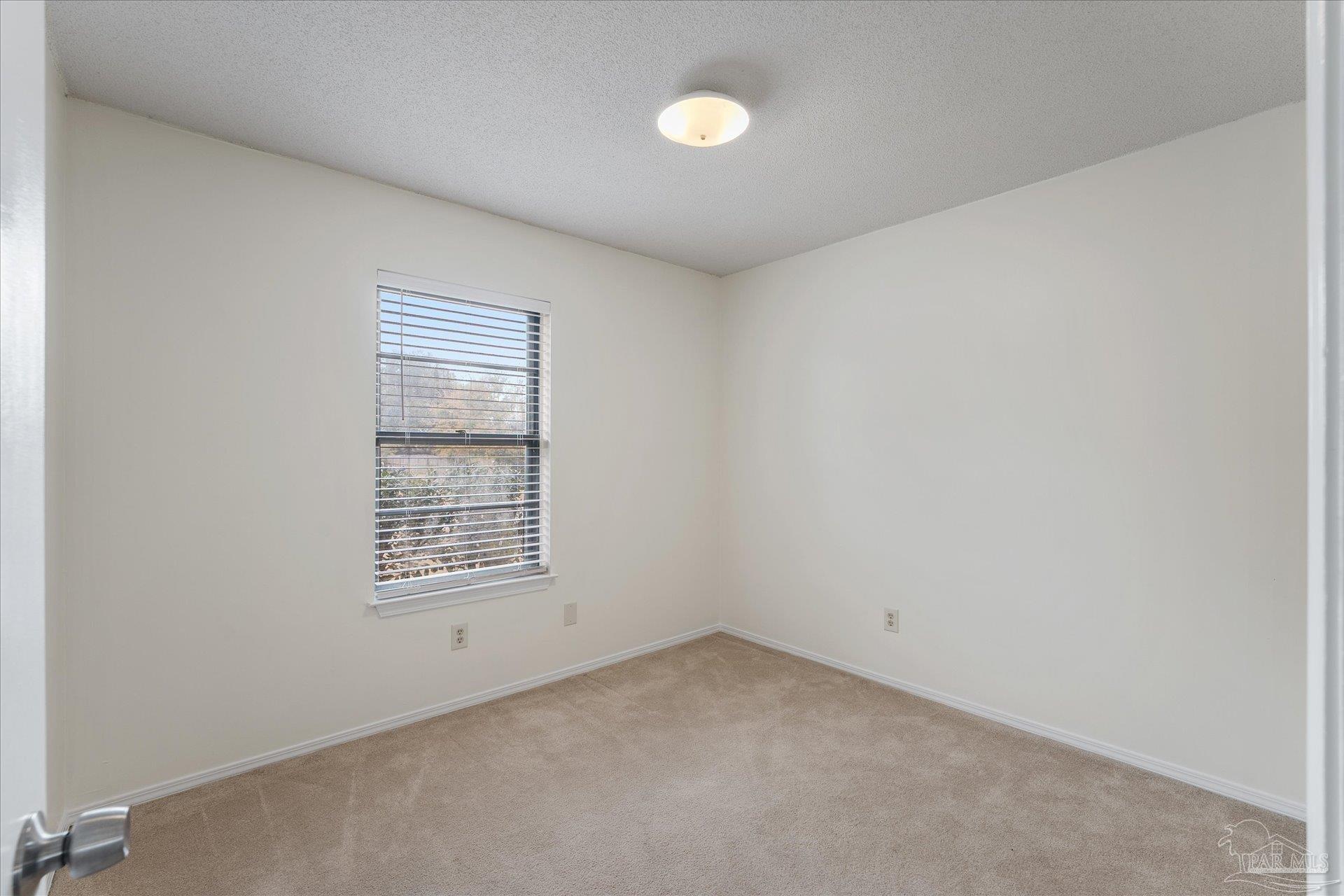 7805 Coronet Ln