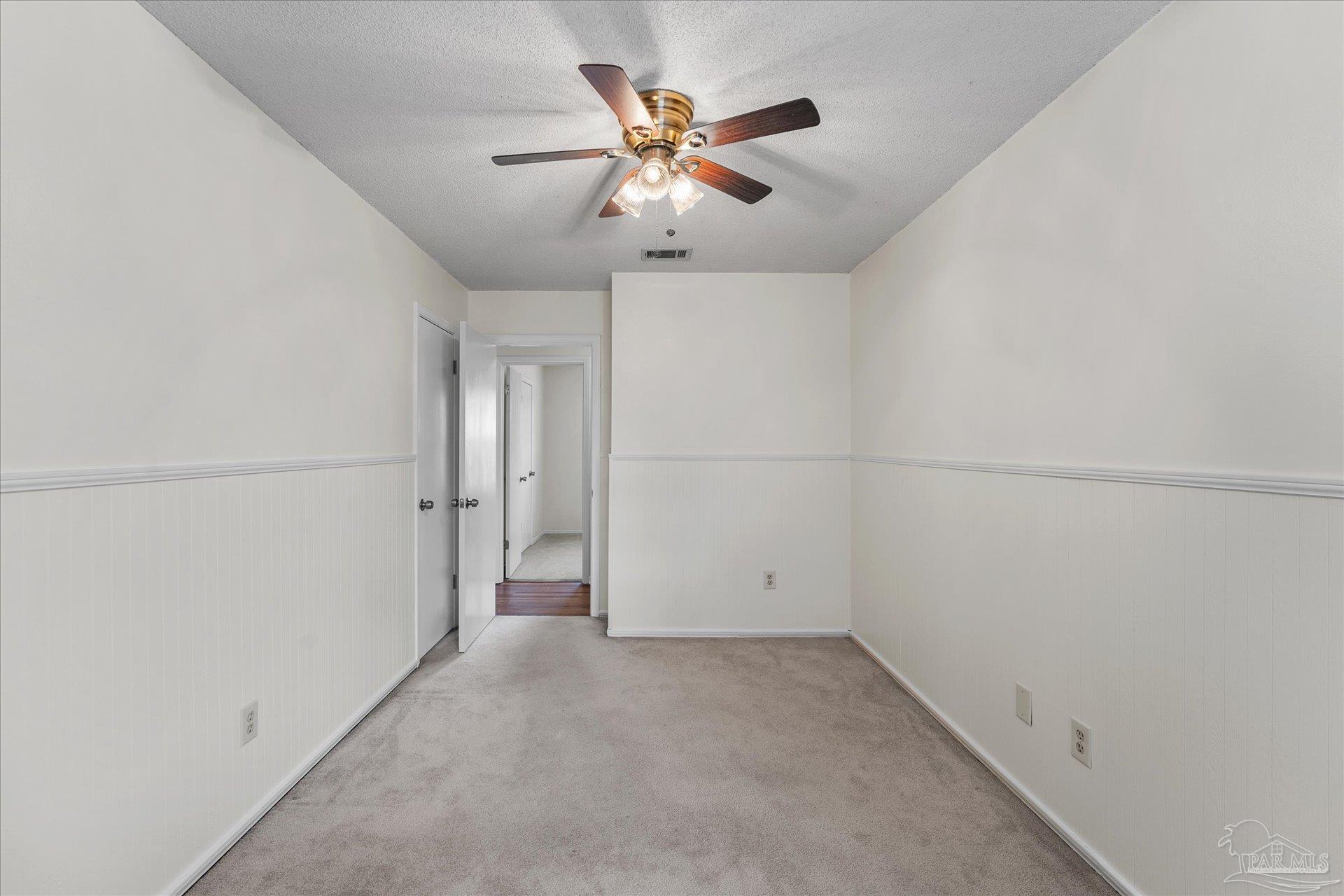 7805 Coronet Ln