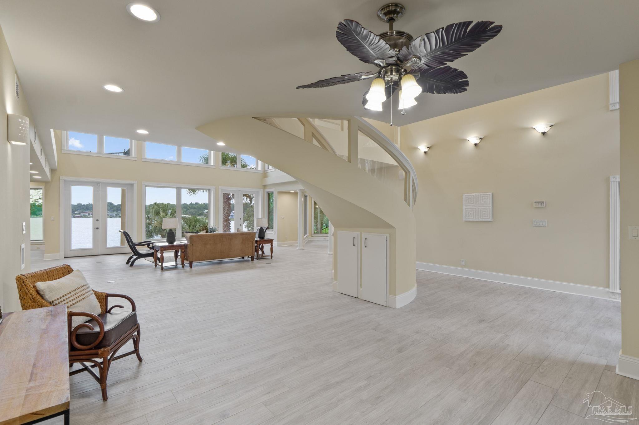 2319 Bayou Blvd