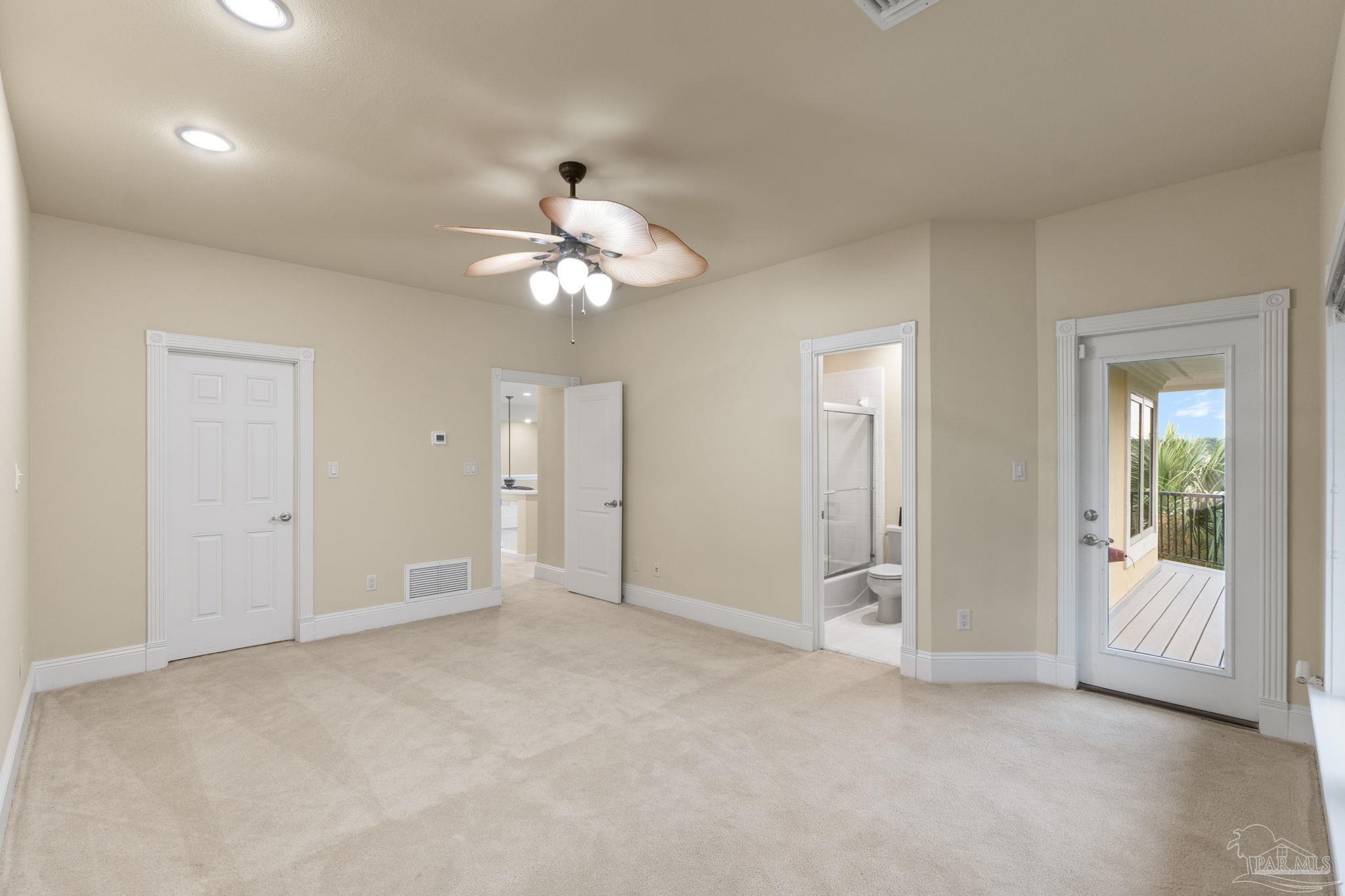 2319 Bayou Blvd
