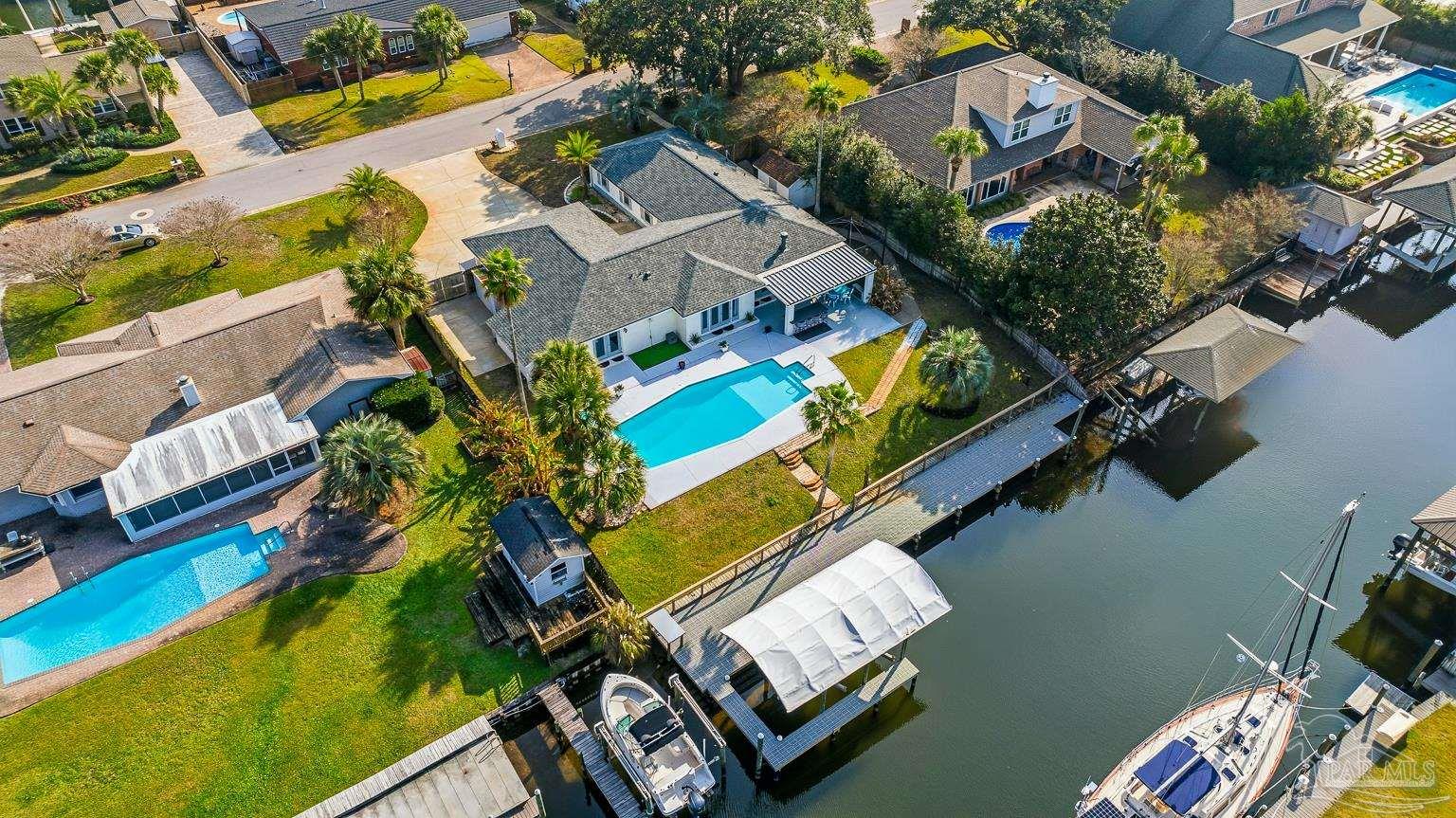 961 Aquamarine Dr