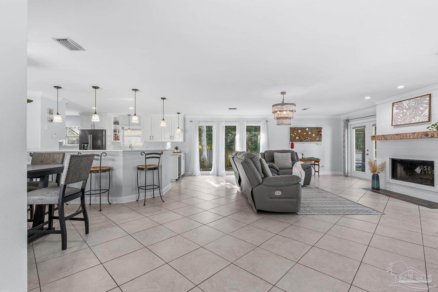 961 Aquamarine Dr