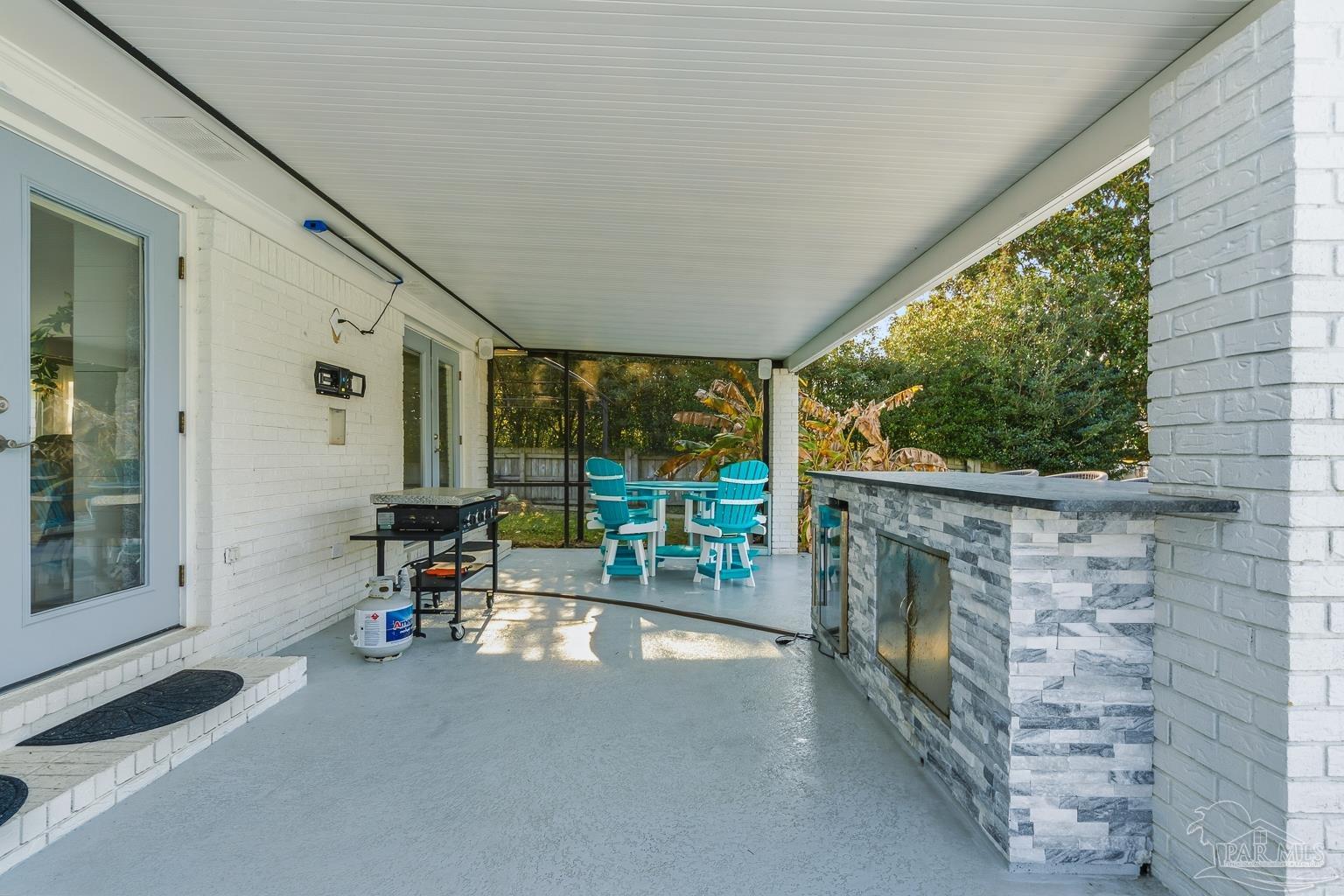 961 Aquamarine Dr