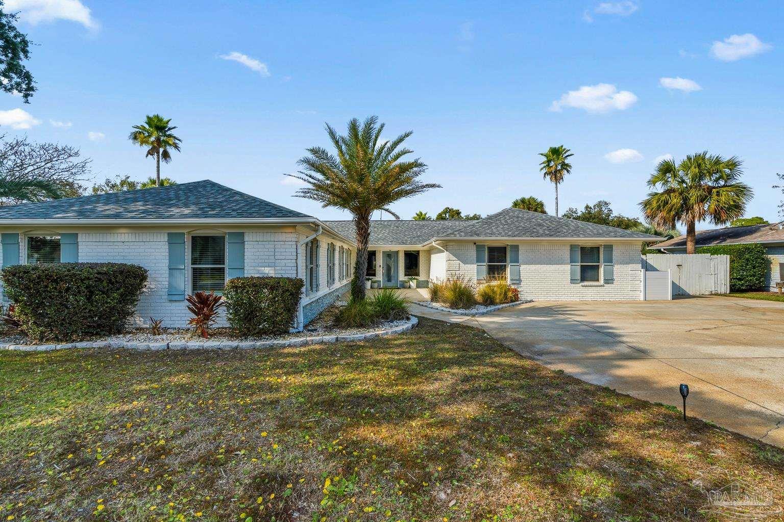 961 Aquamarine Dr