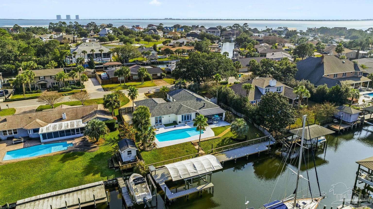 961 Aquamarine Dr