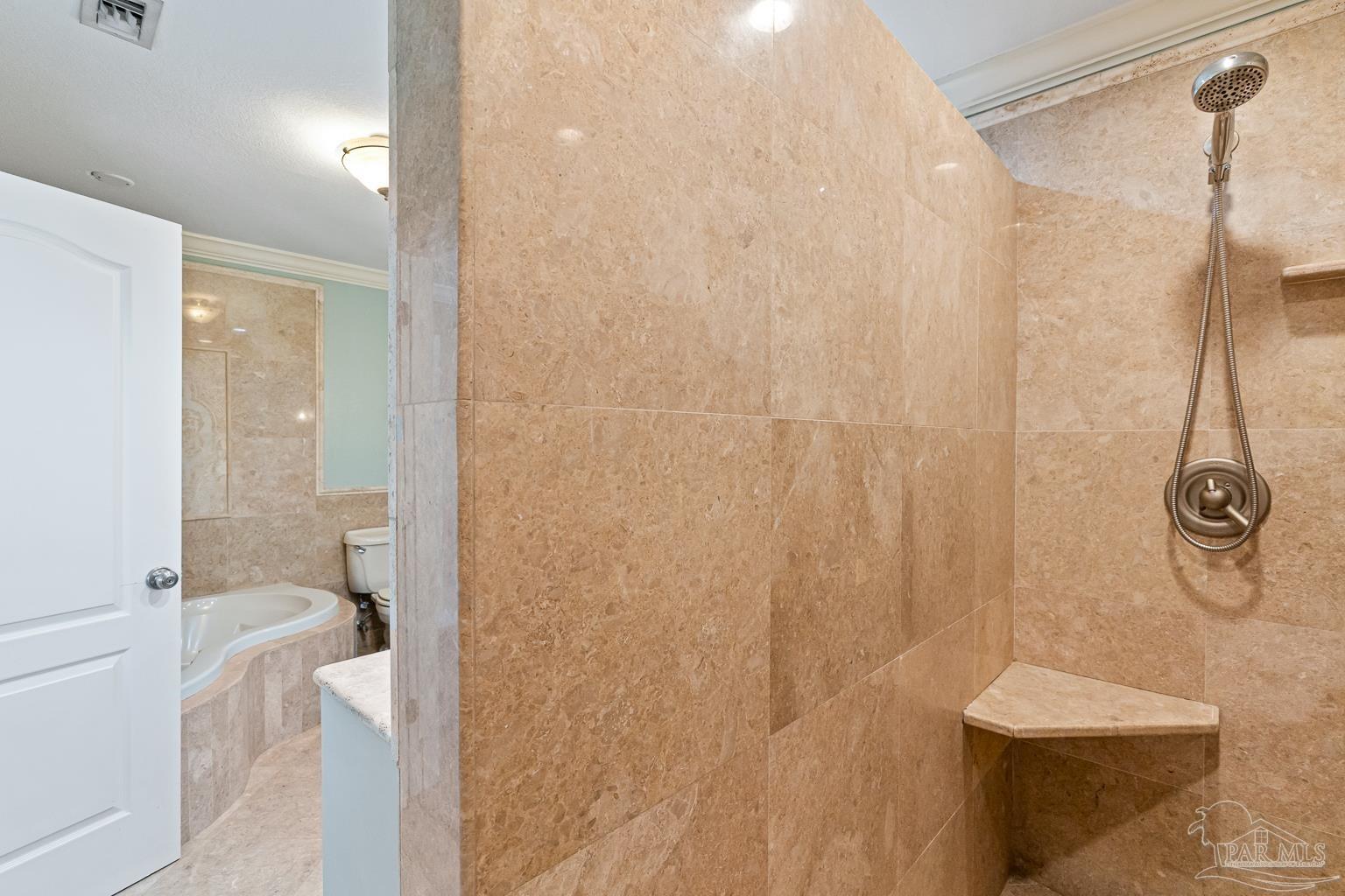 961 Aquamarine Dr