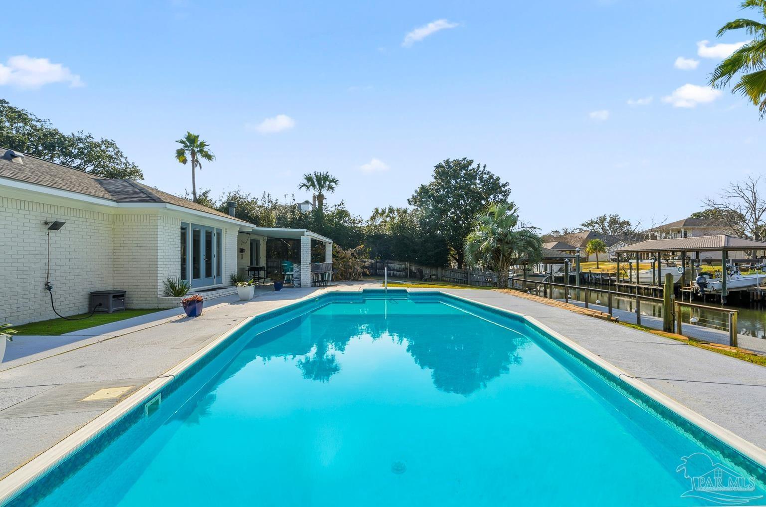 961 Aquamarine Dr
