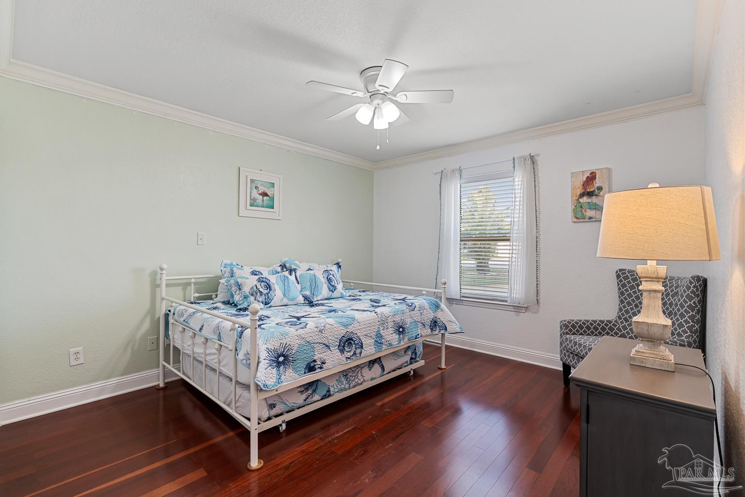 961 Aquamarine Dr