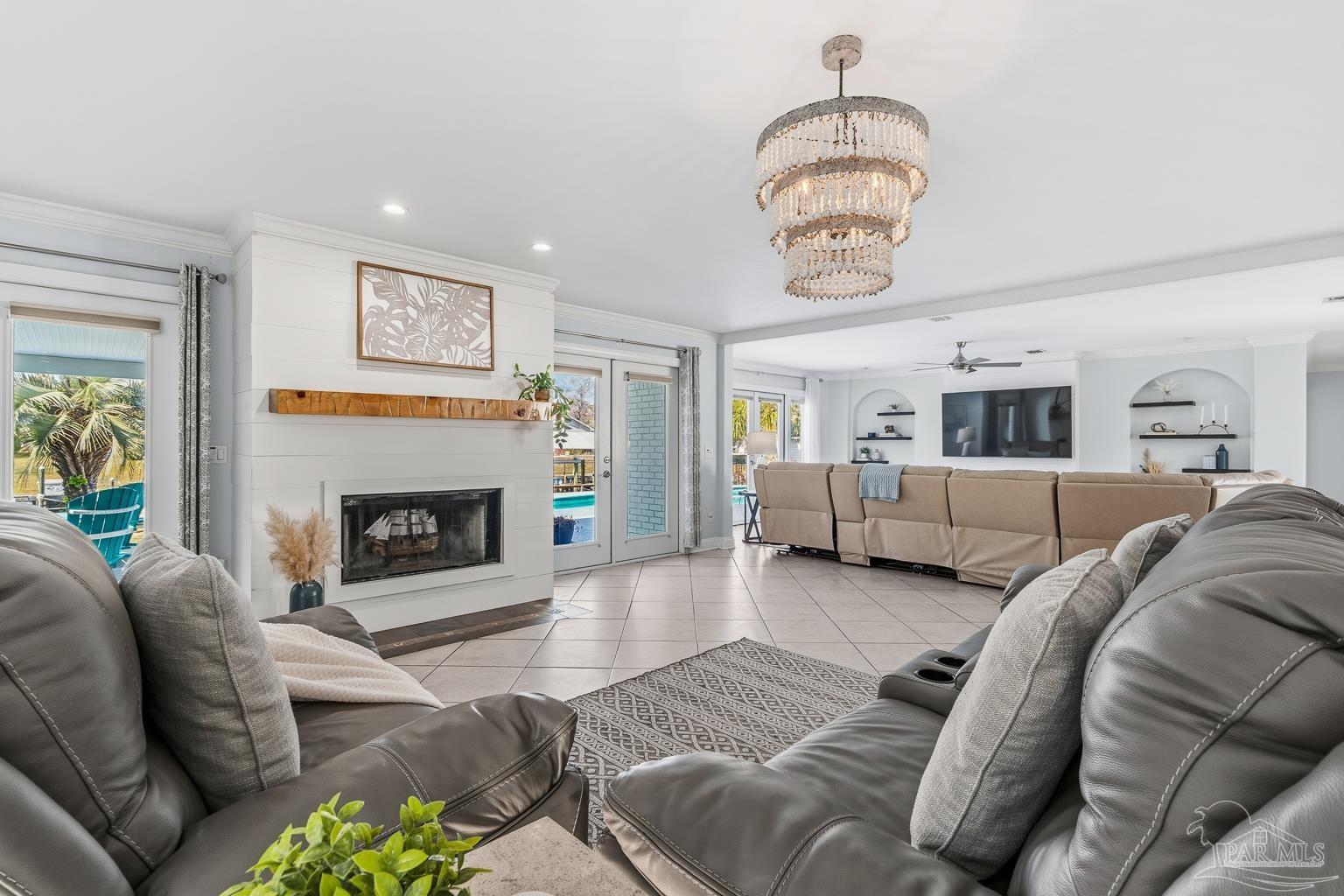 961 Aquamarine Dr