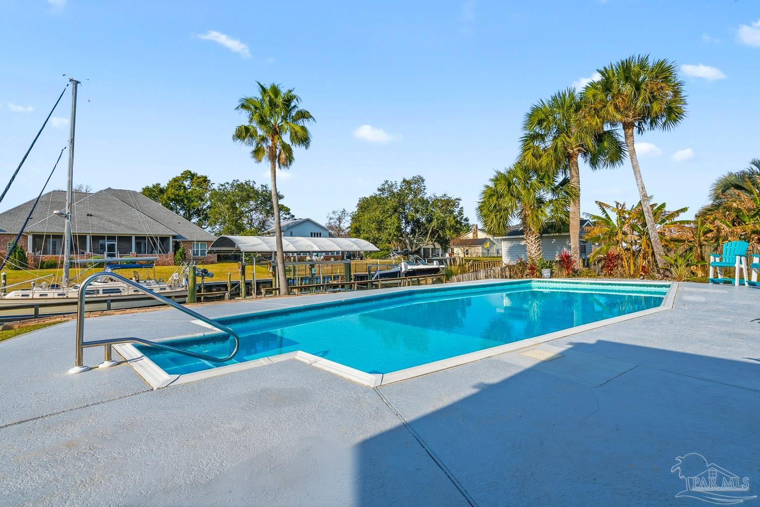 961 Aquamarine Dr