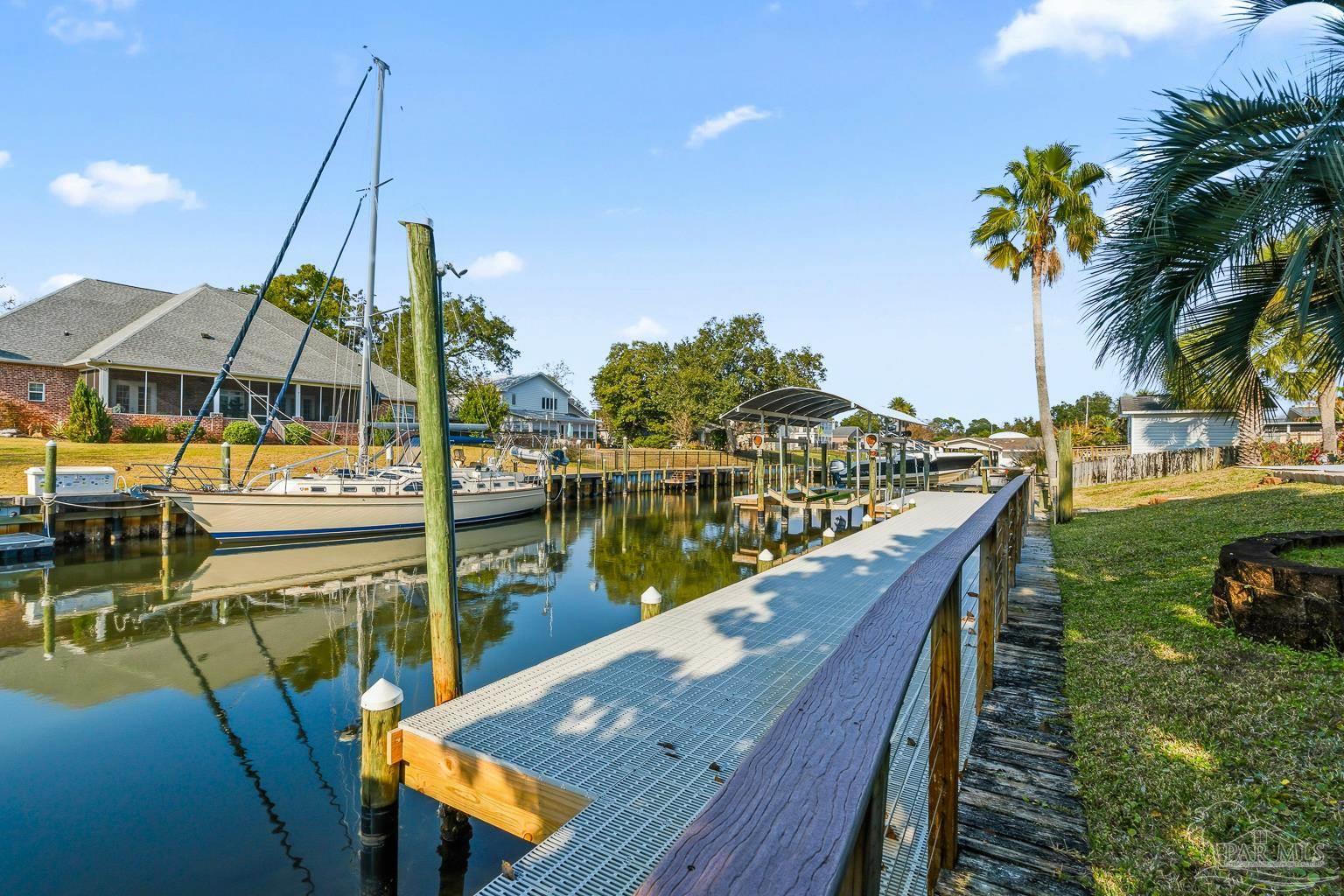 961 Aquamarine Dr