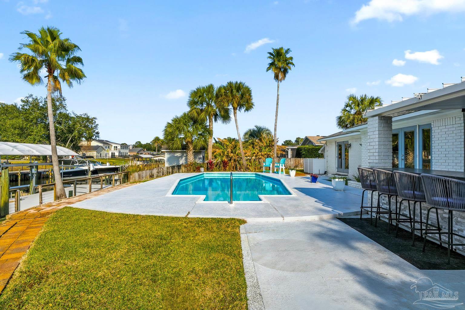 961 Aquamarine Dr