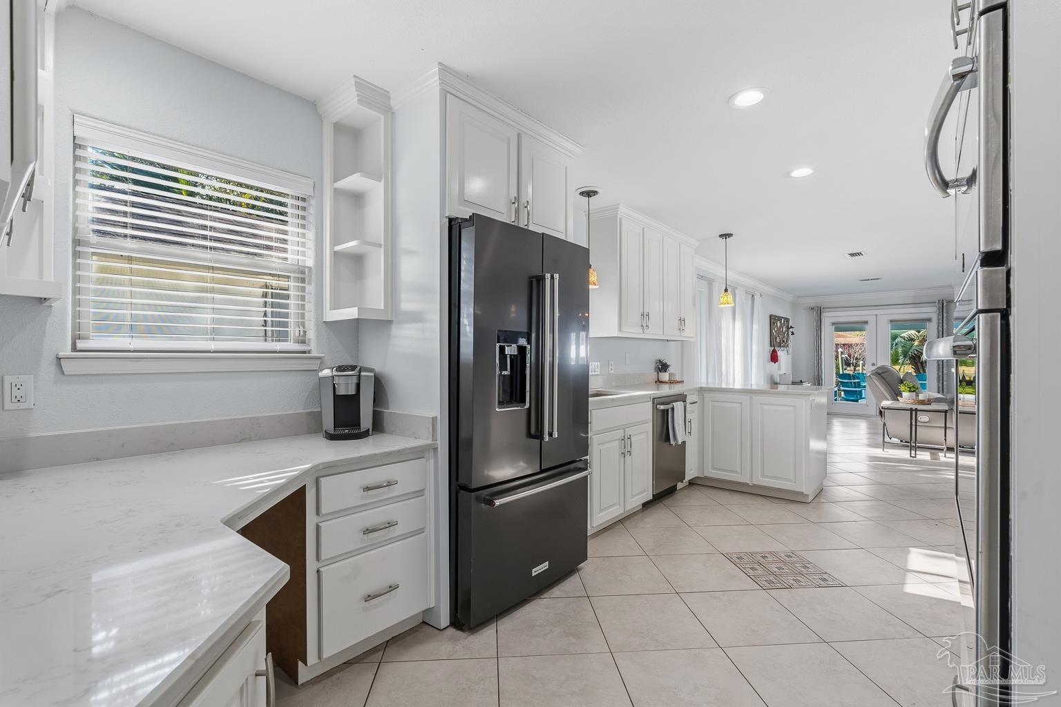 961 Aquamarine Dr