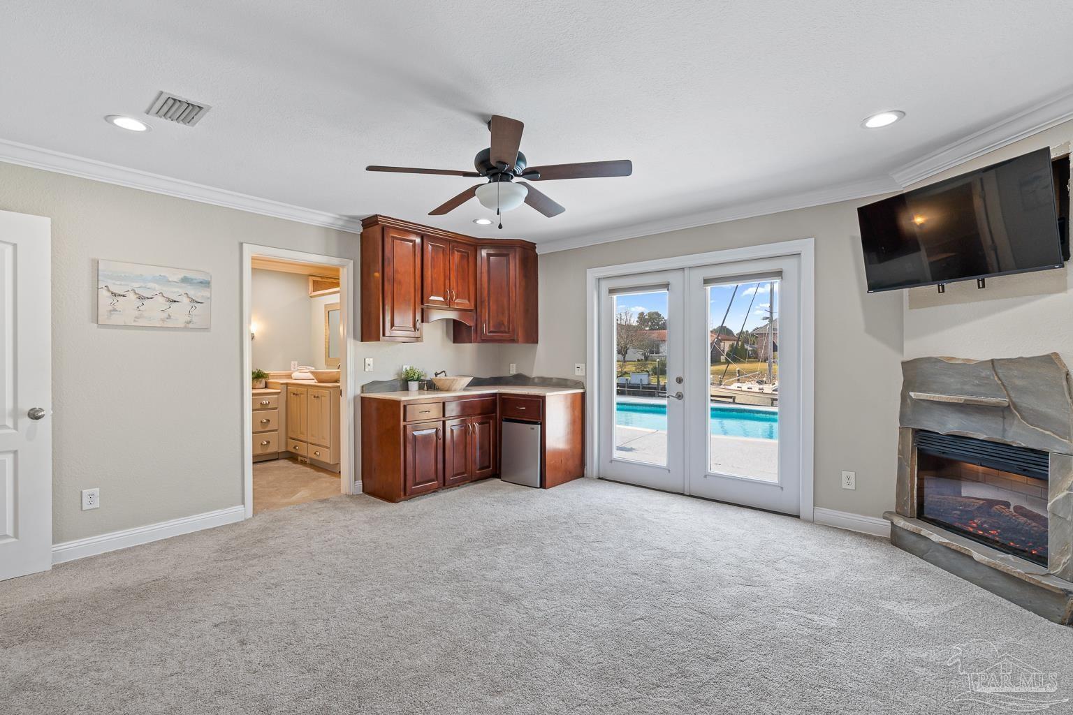 961 Aquamarine Dr