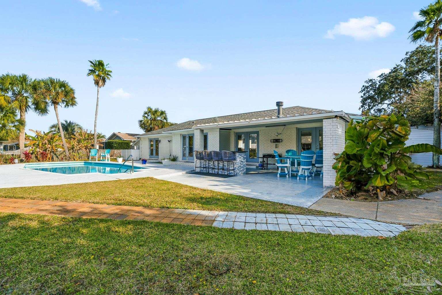 961 Aquamarine Dr