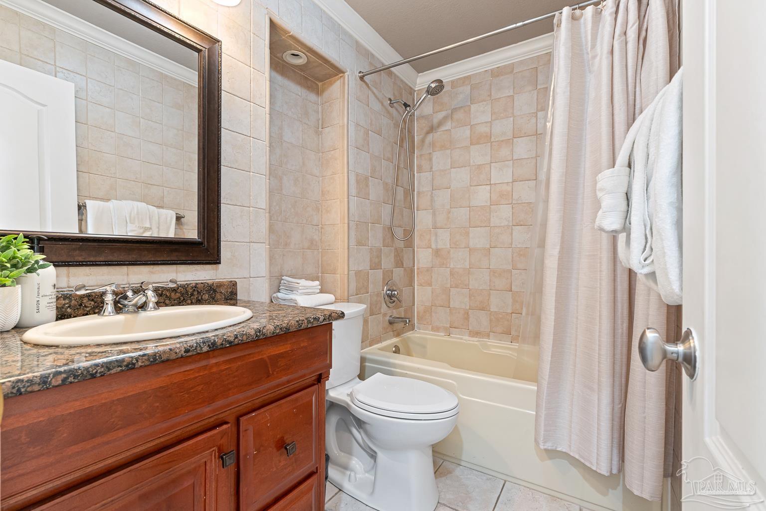 961 Aquamarine Dr