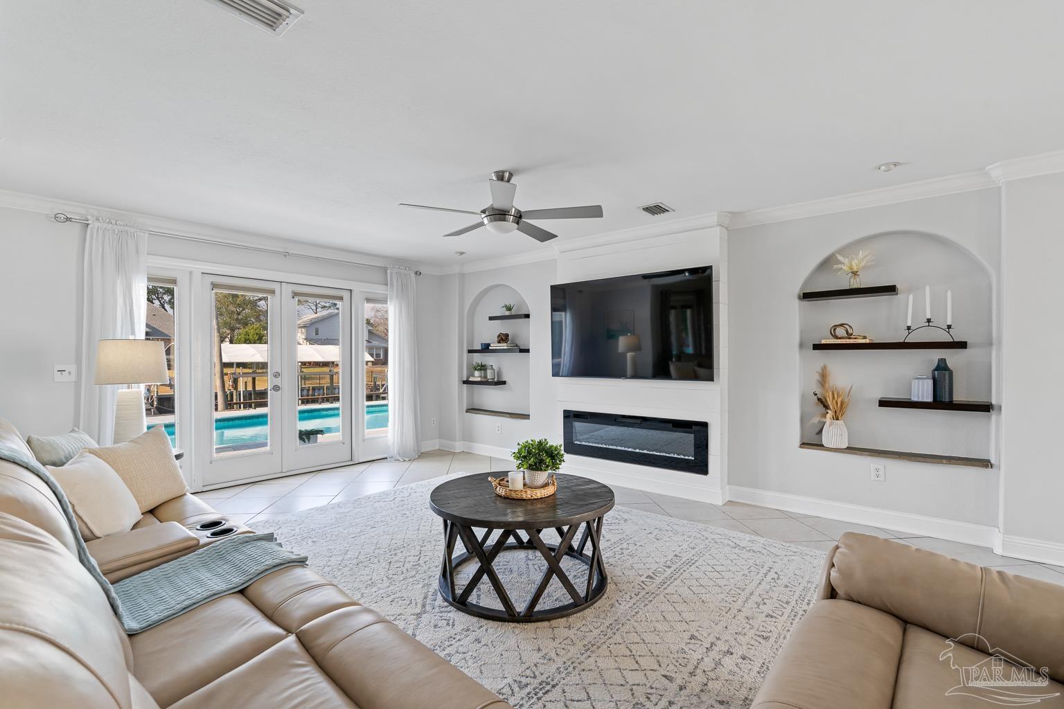 961 Aquamarine Dr