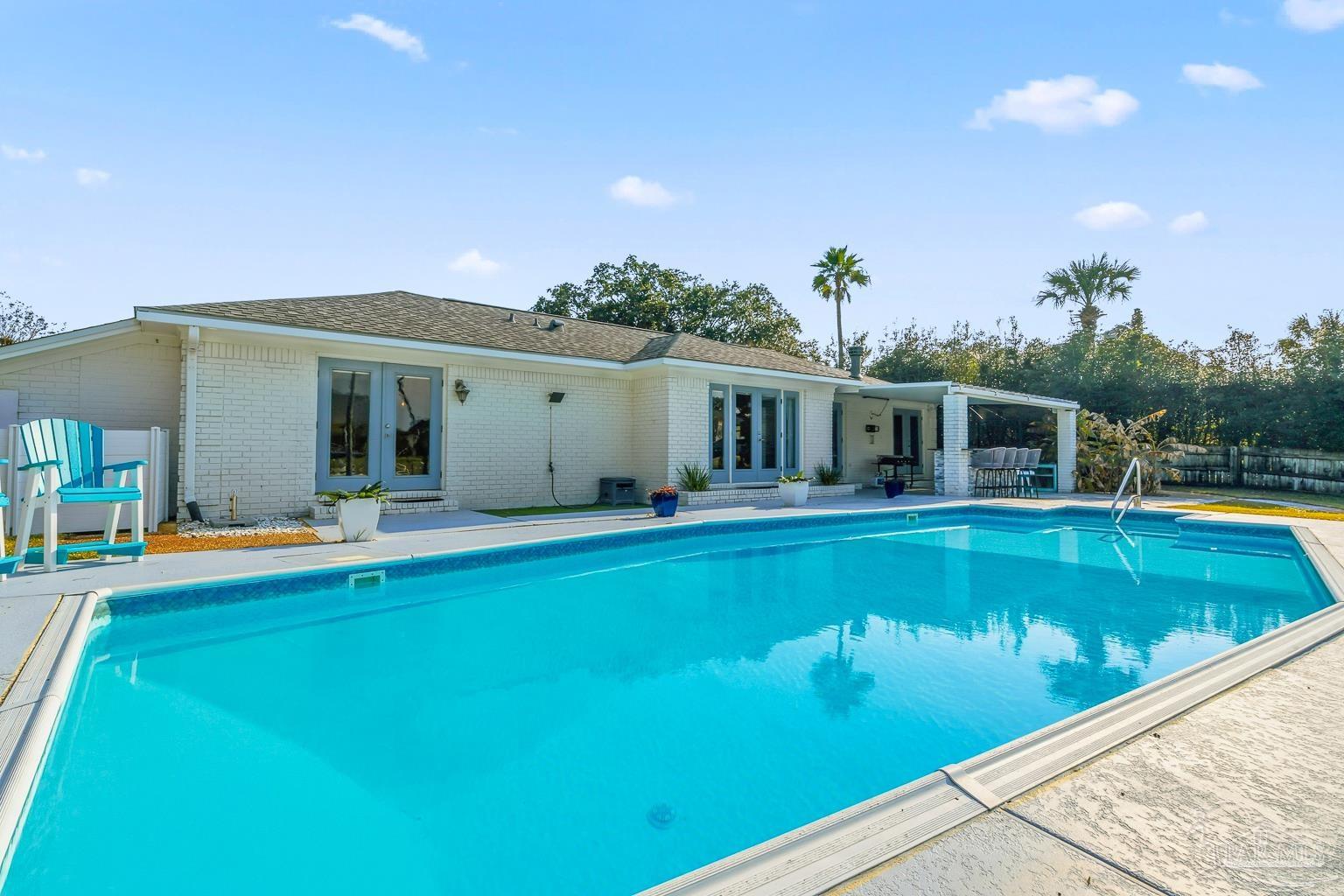 961 Aquamarine Dr