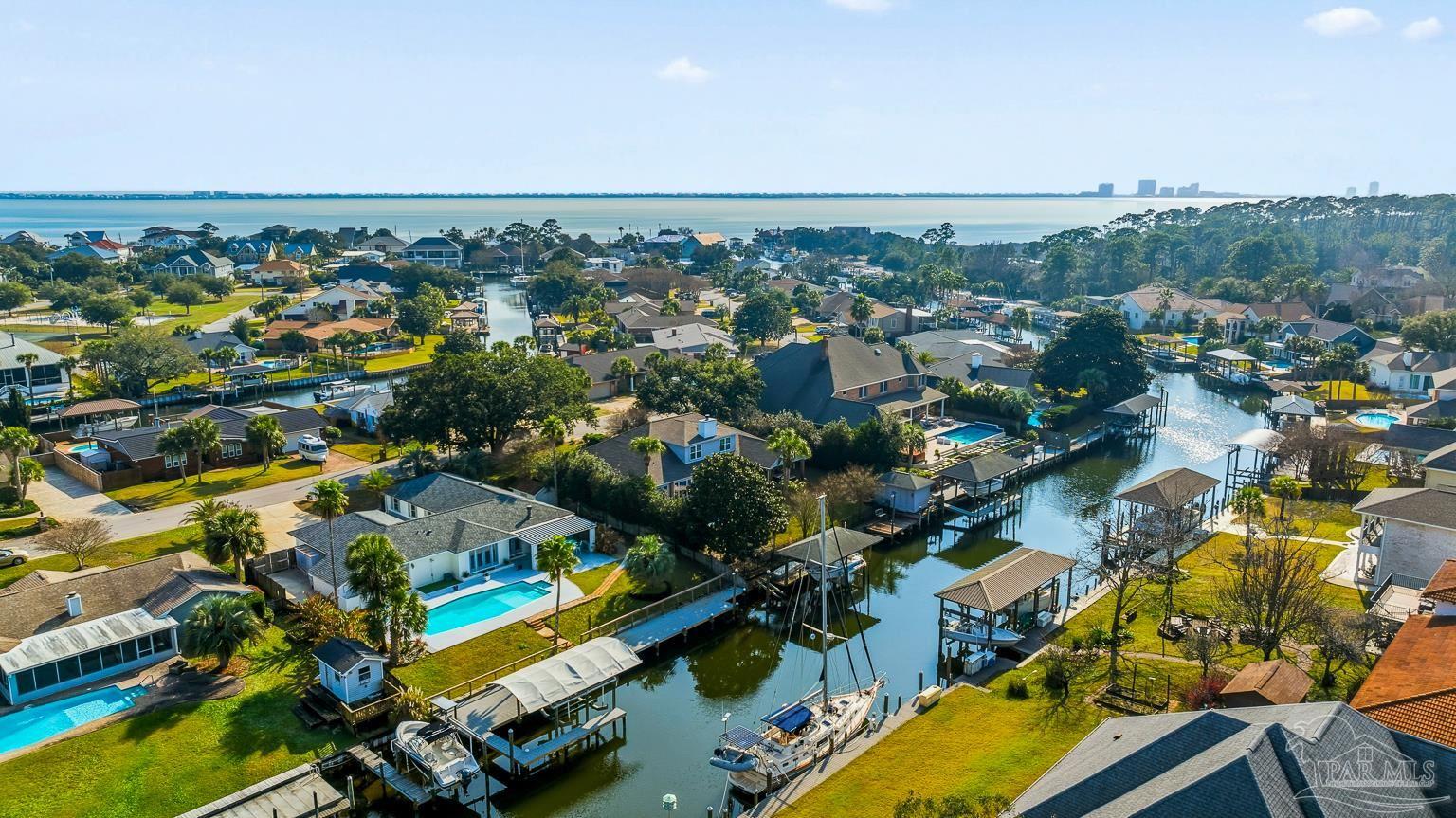 961 Aquamarine Dr