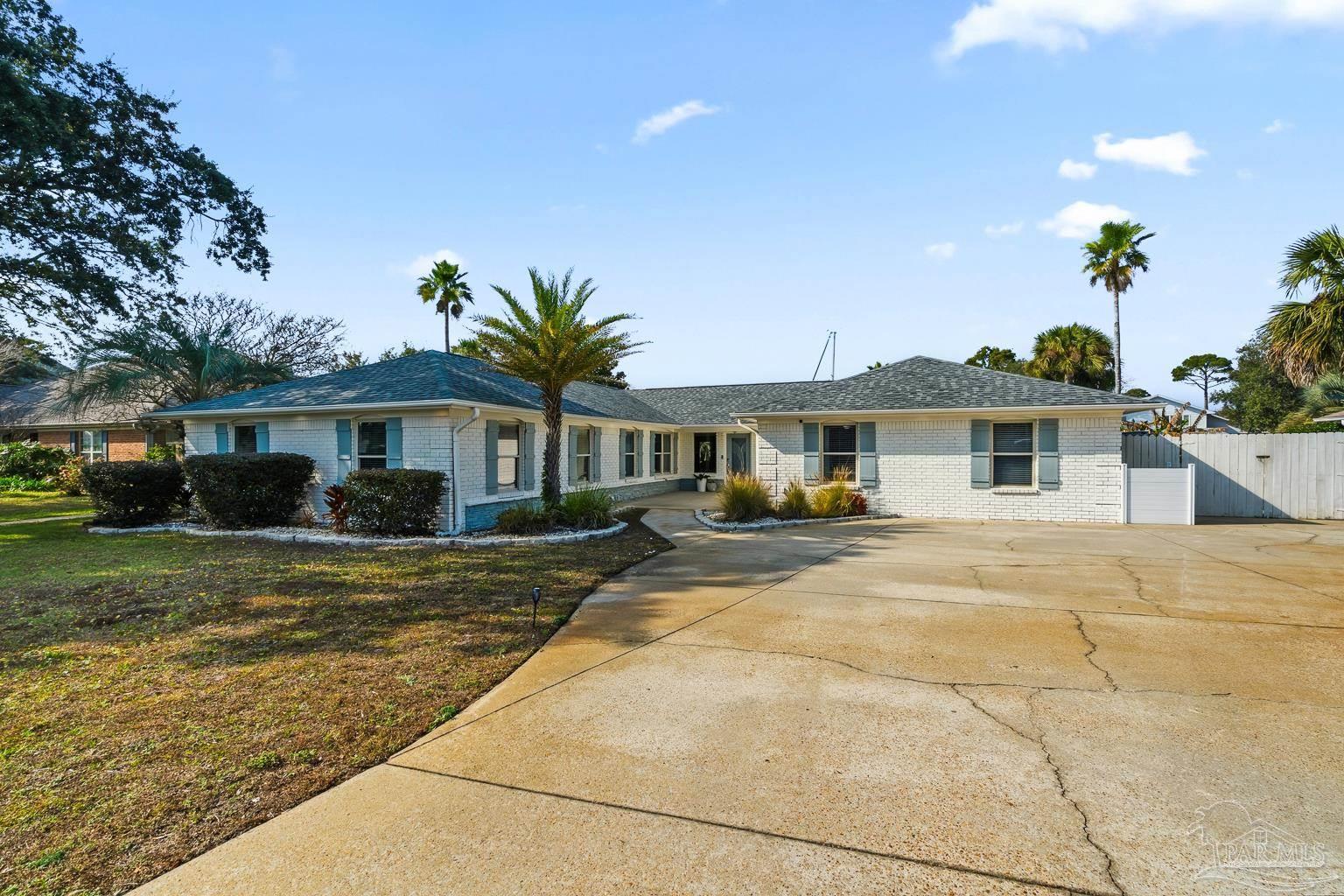 961 Aquamarine Dr