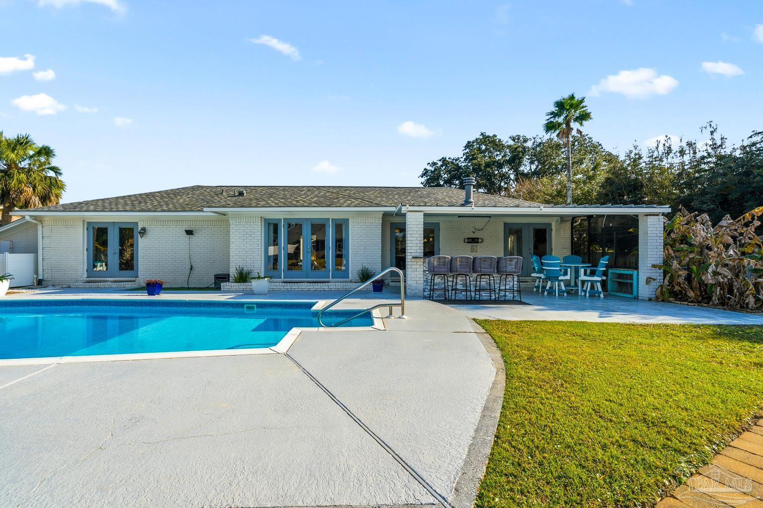 961 Aquamarine Dr