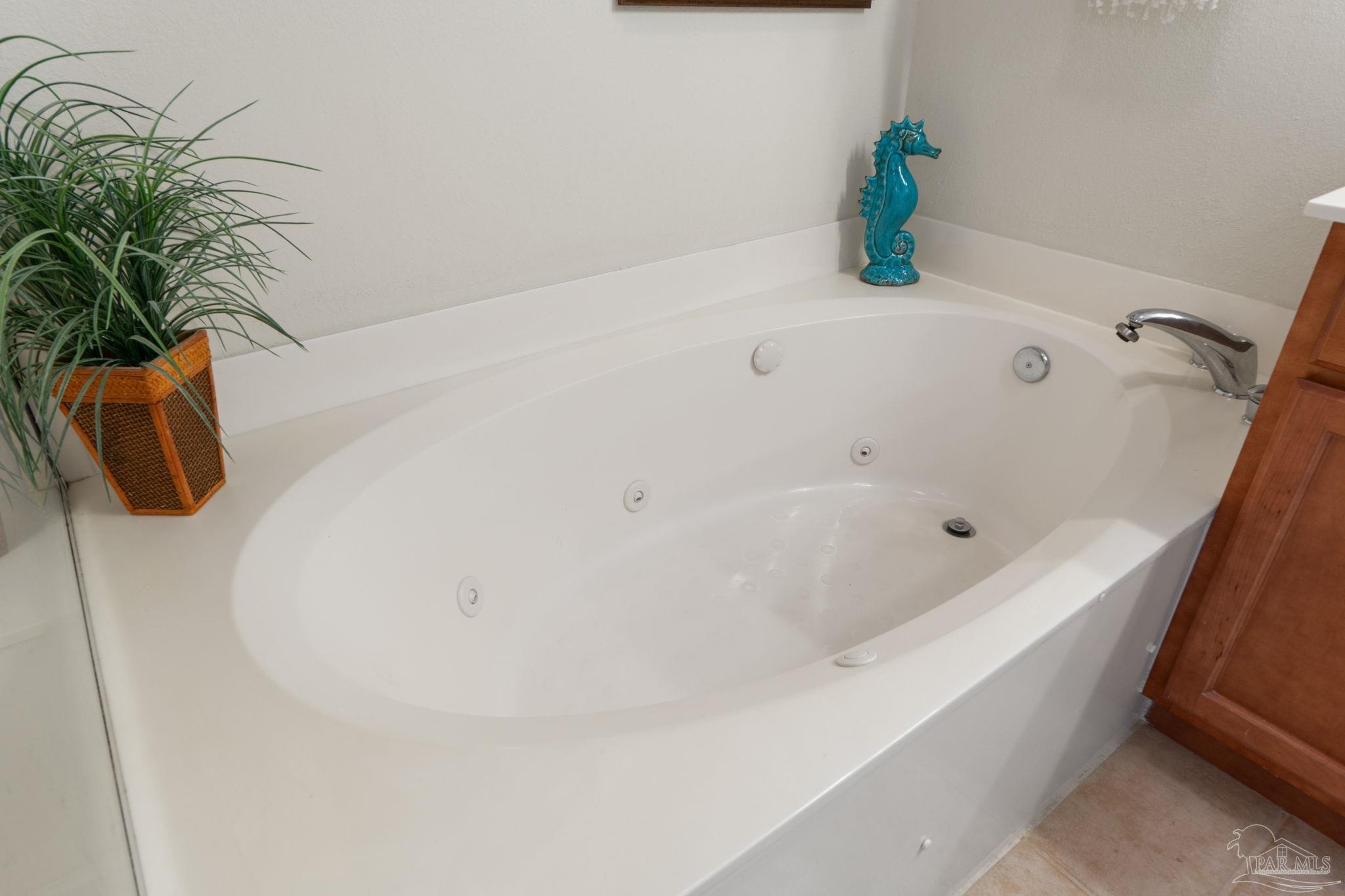 850 Ft Pickens Rd # 1620
