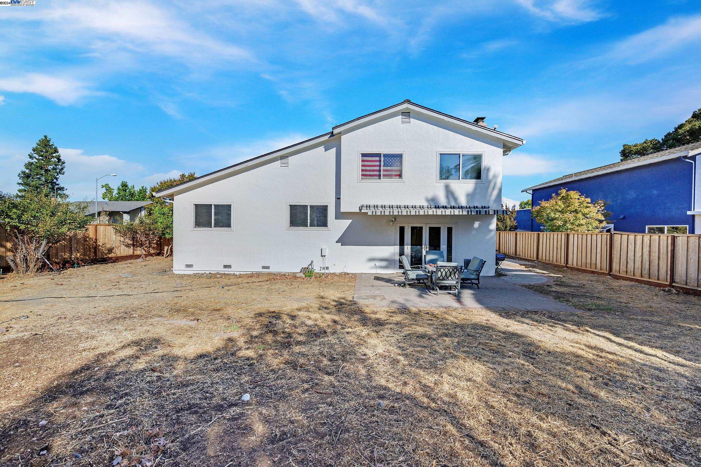 5407 Evelyn Way