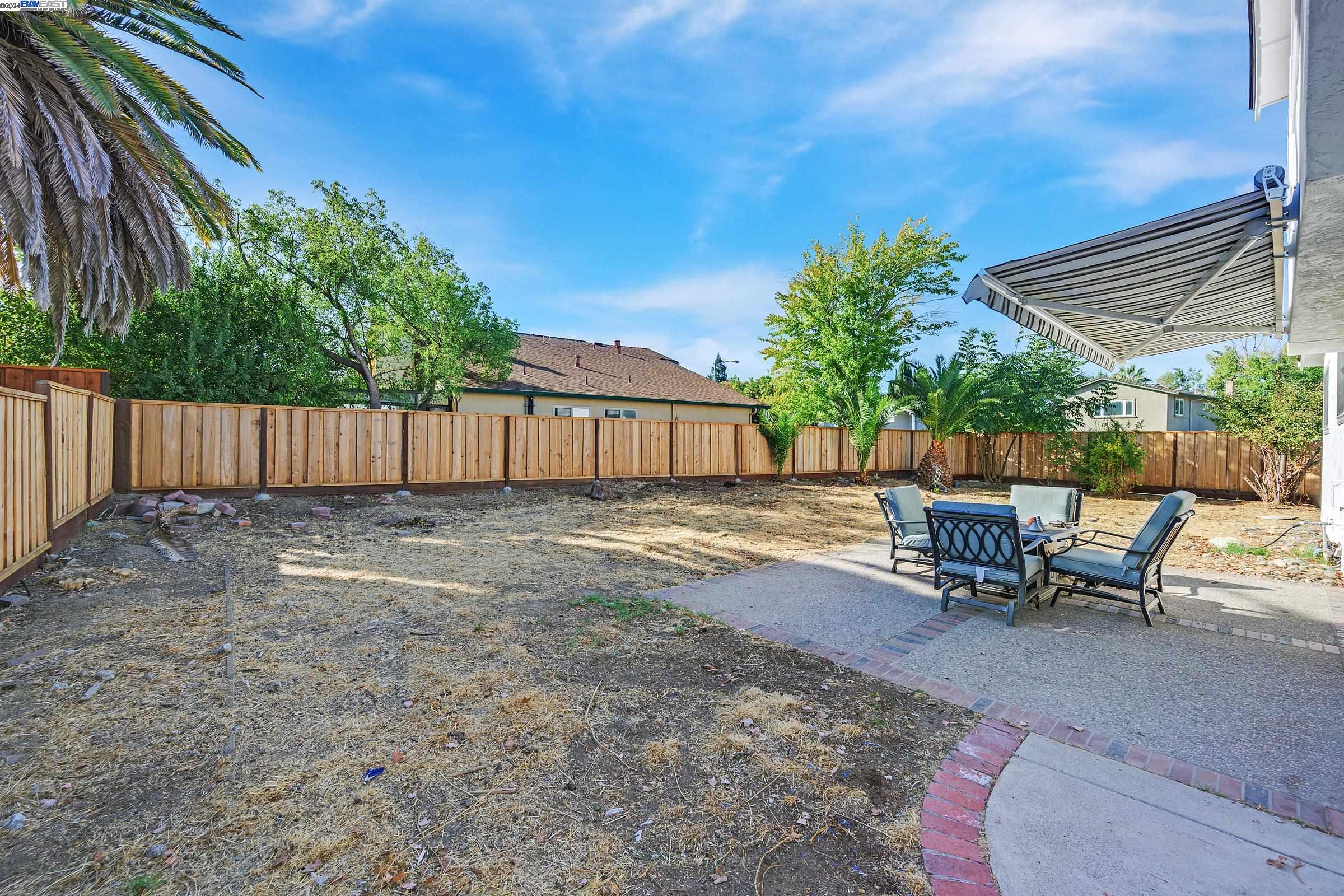 5407 Evelyn Way