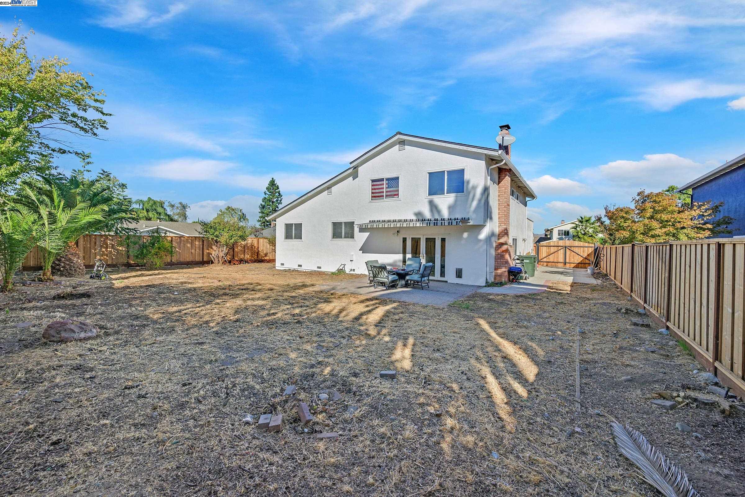 5407 Evelyn Way