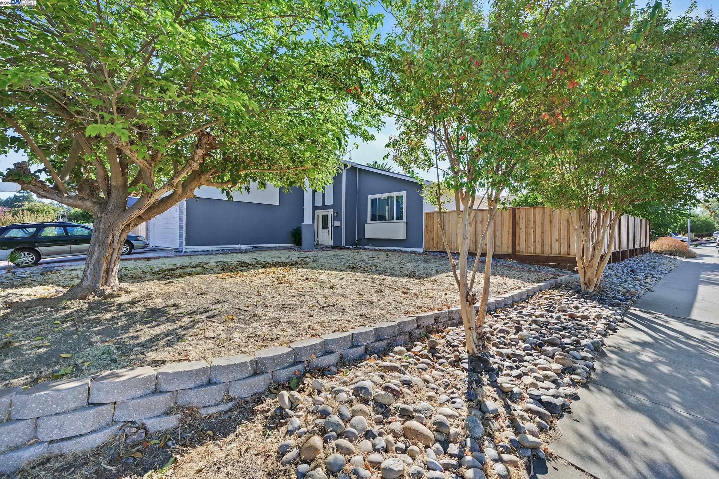 5407 Evelyn Way