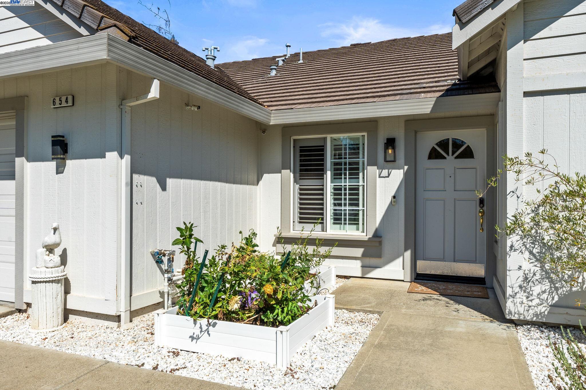 654 Daisyfield Dr