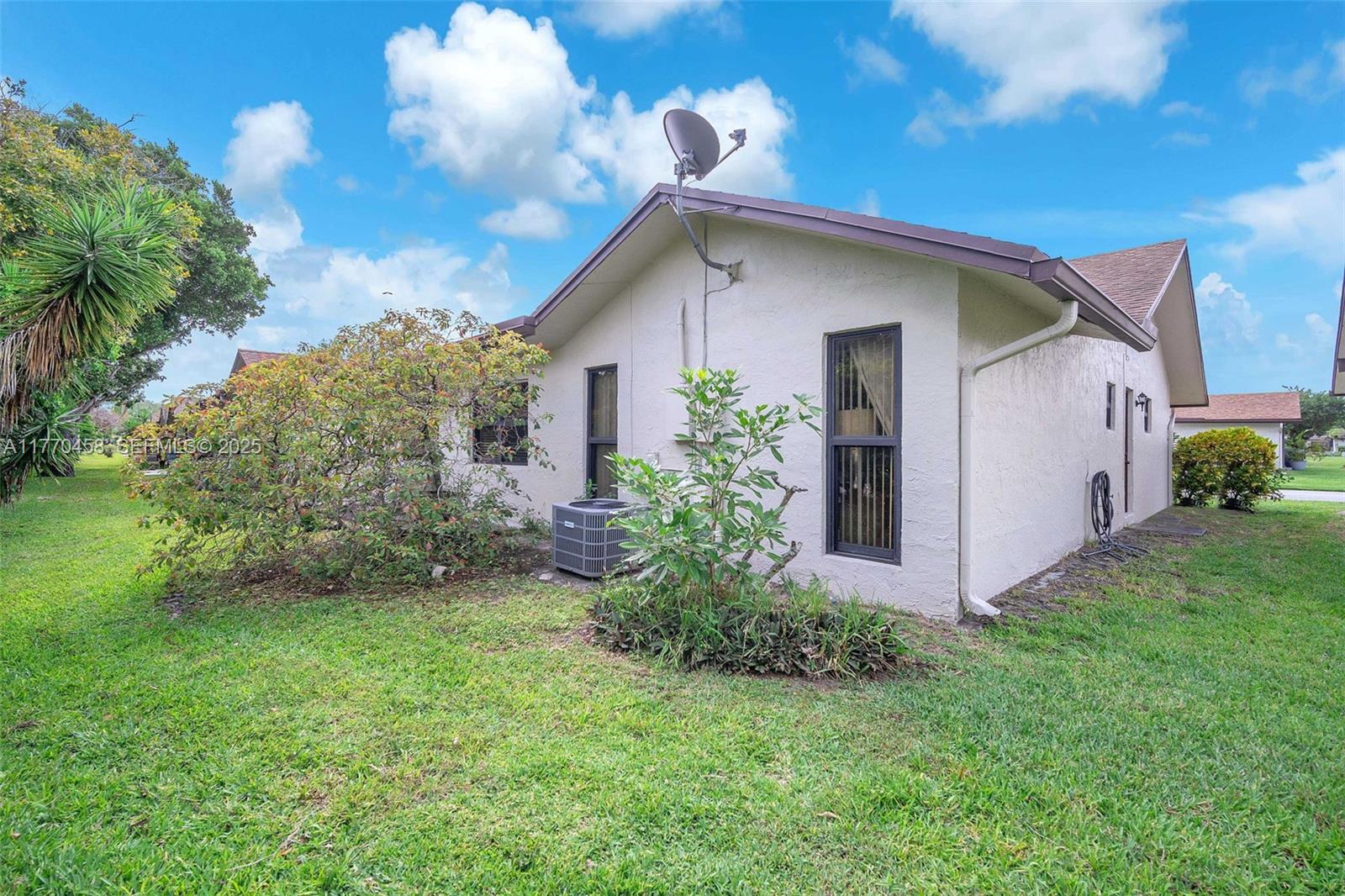 2343 SW 15th Place