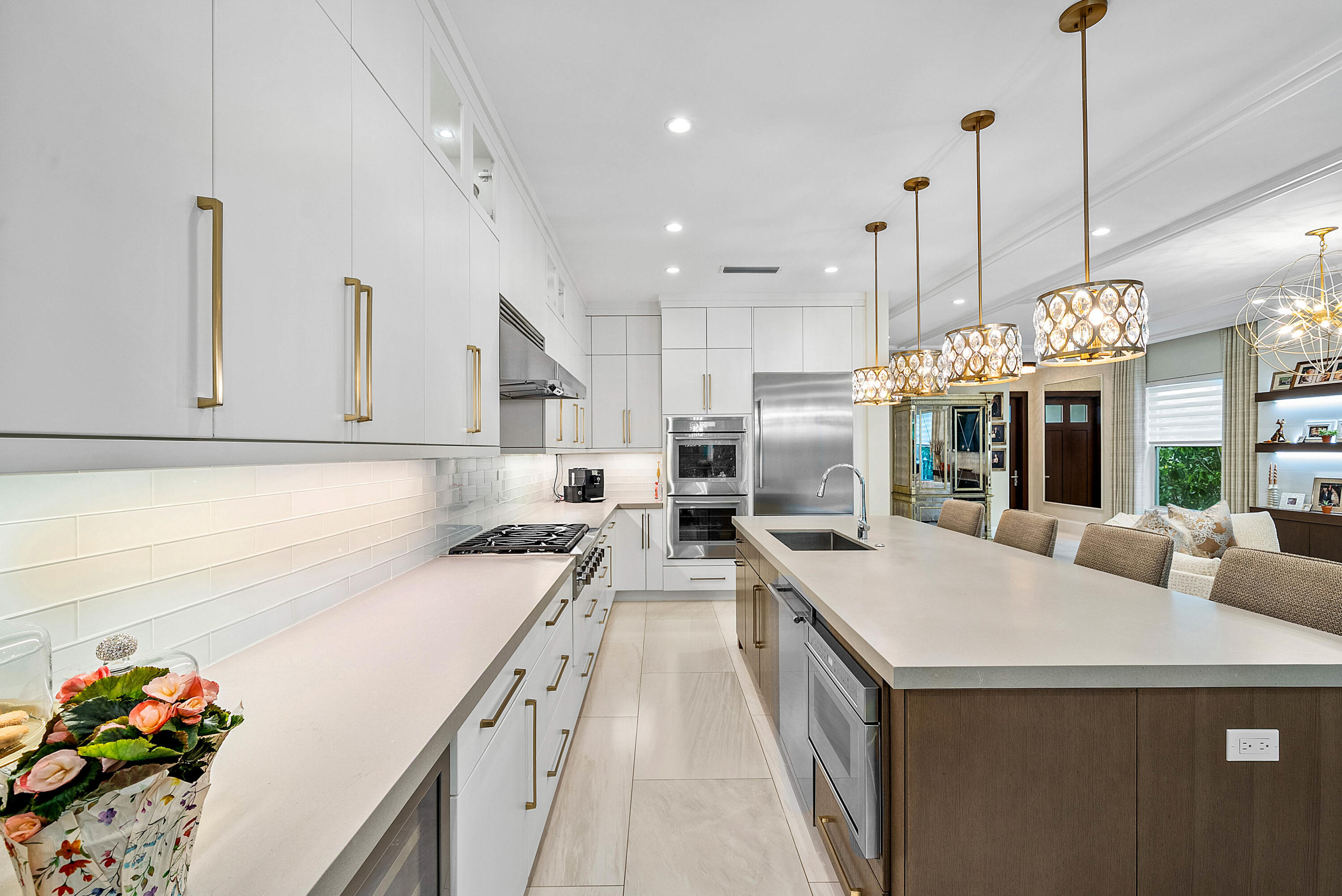 436 NE Wavecrest Way