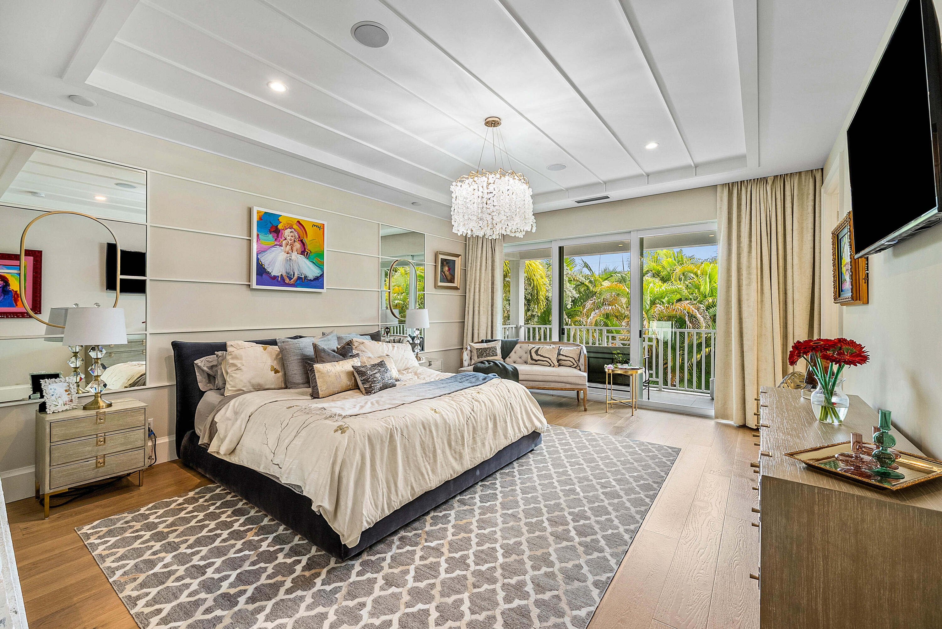 436 NE Wavecrest Way