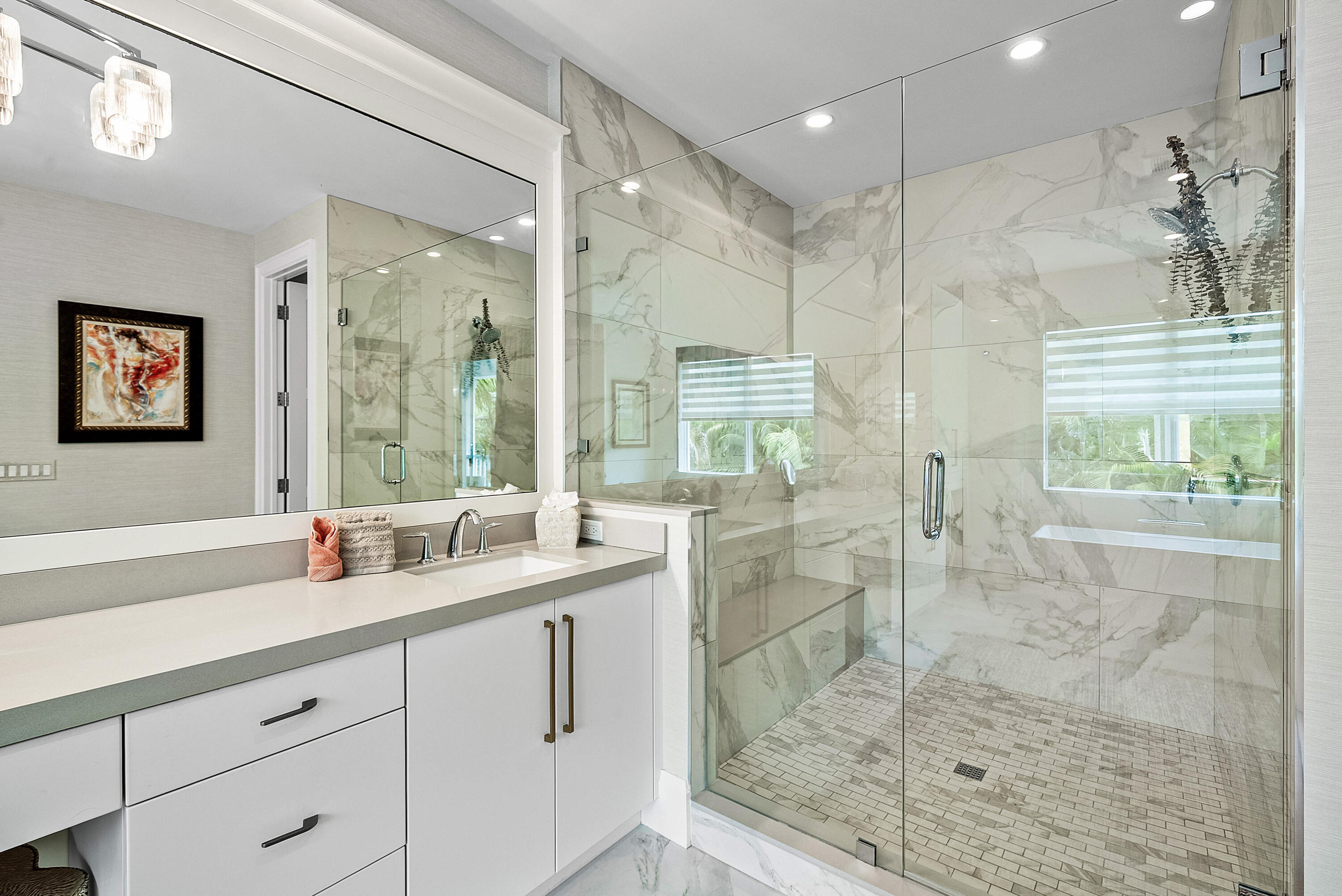 436 NE Wavecrest Way