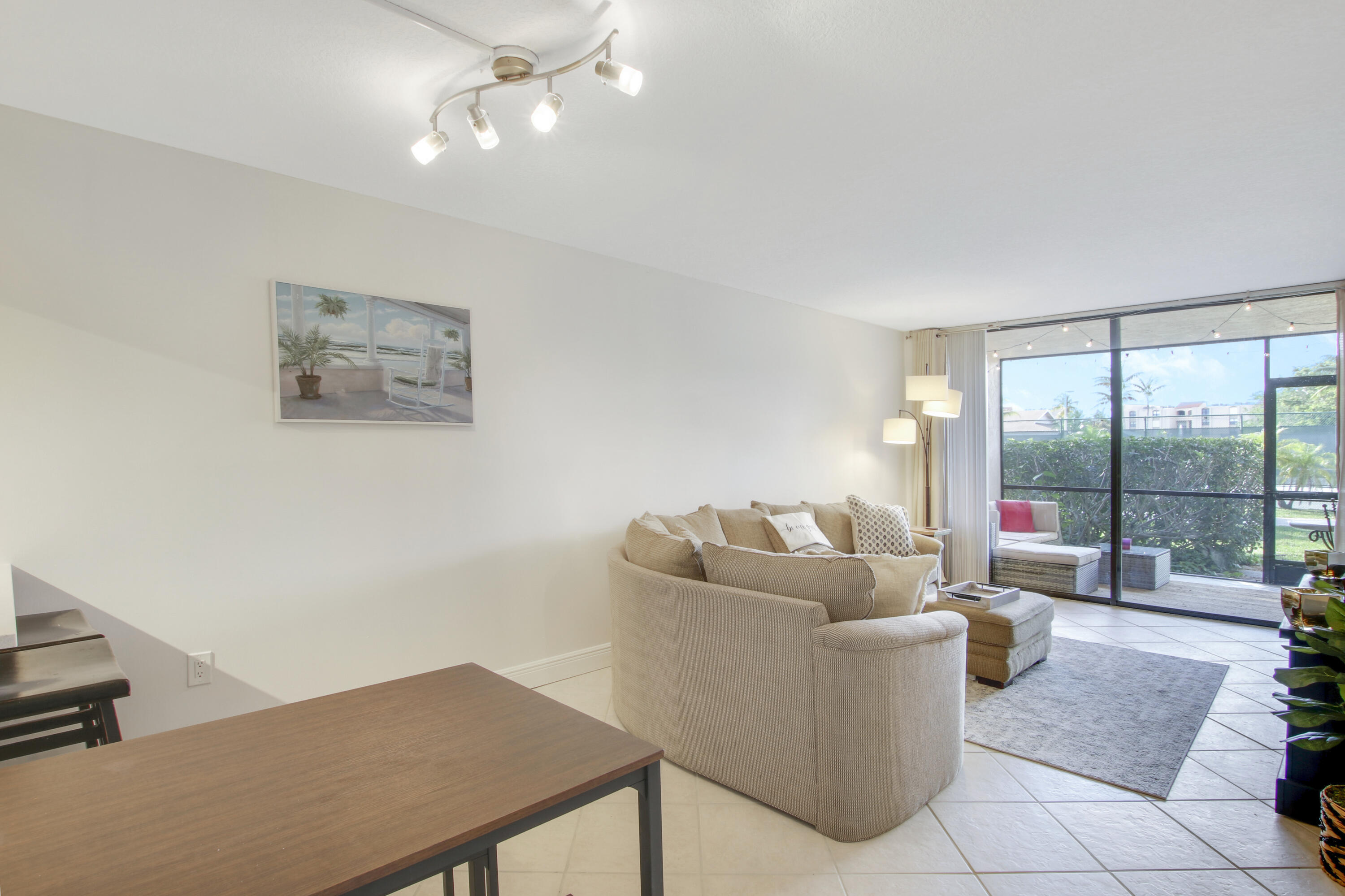 755 Dotterel Road