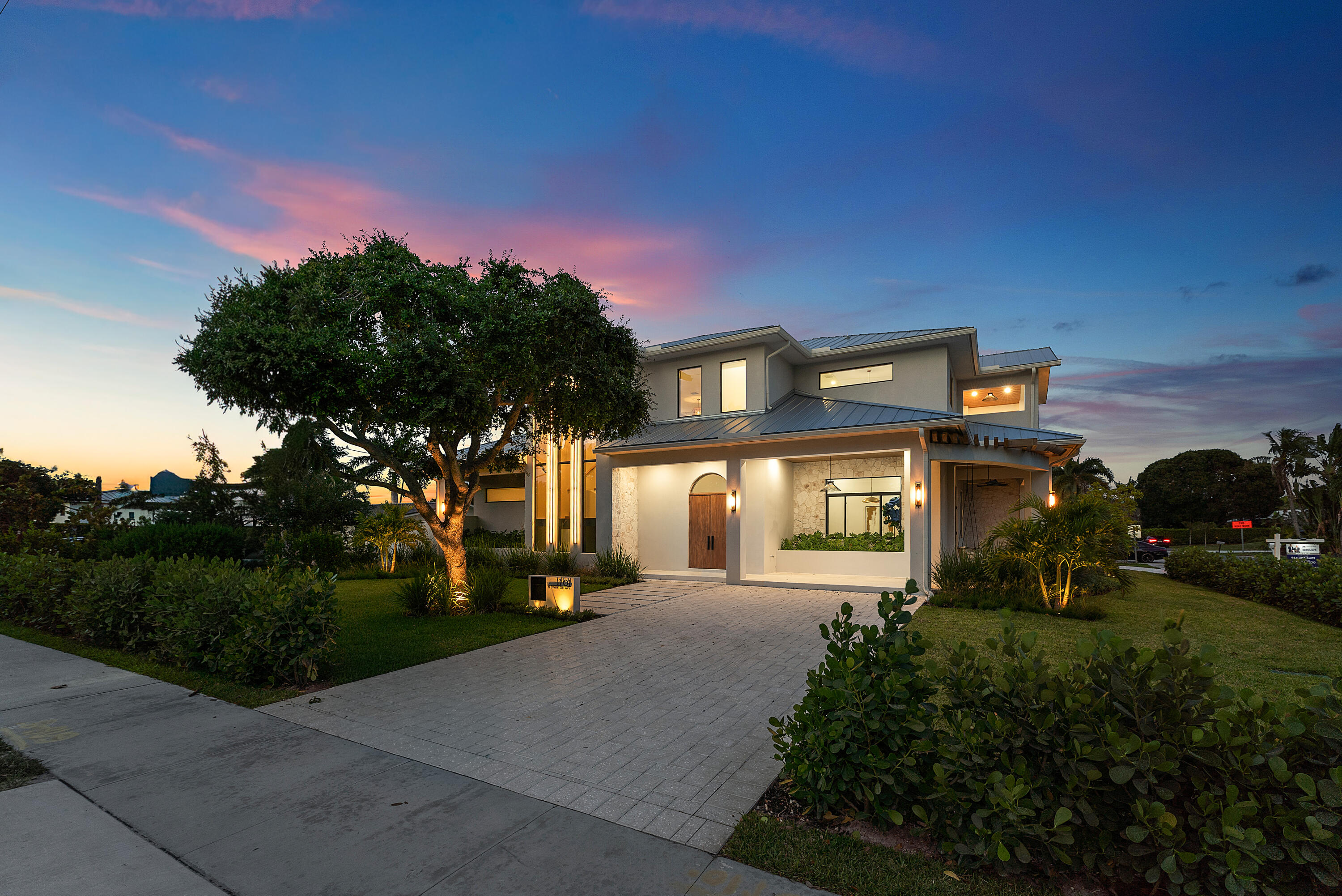 1701 N Swinton Avenue