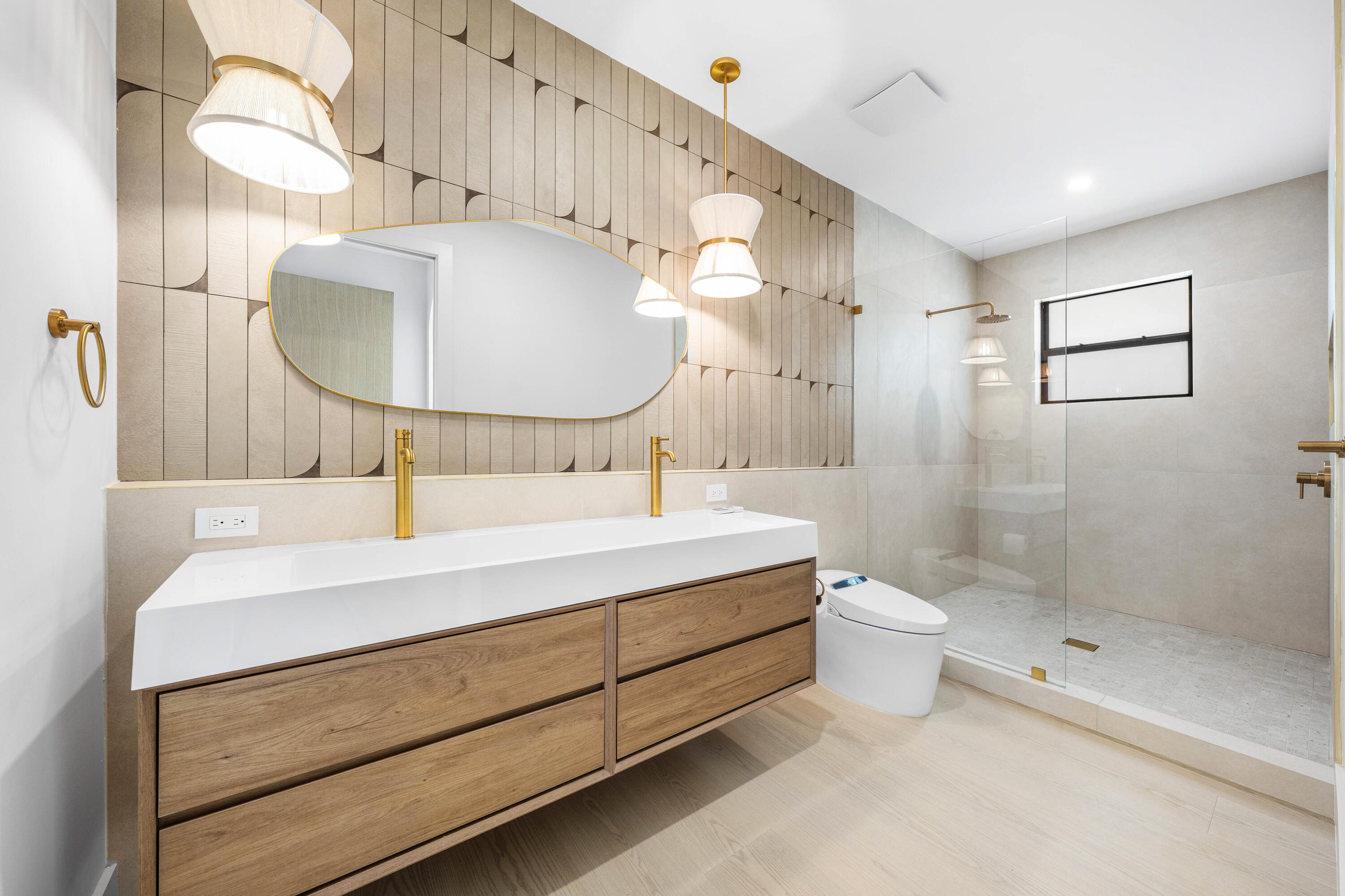 1701 N Swinton Avenue