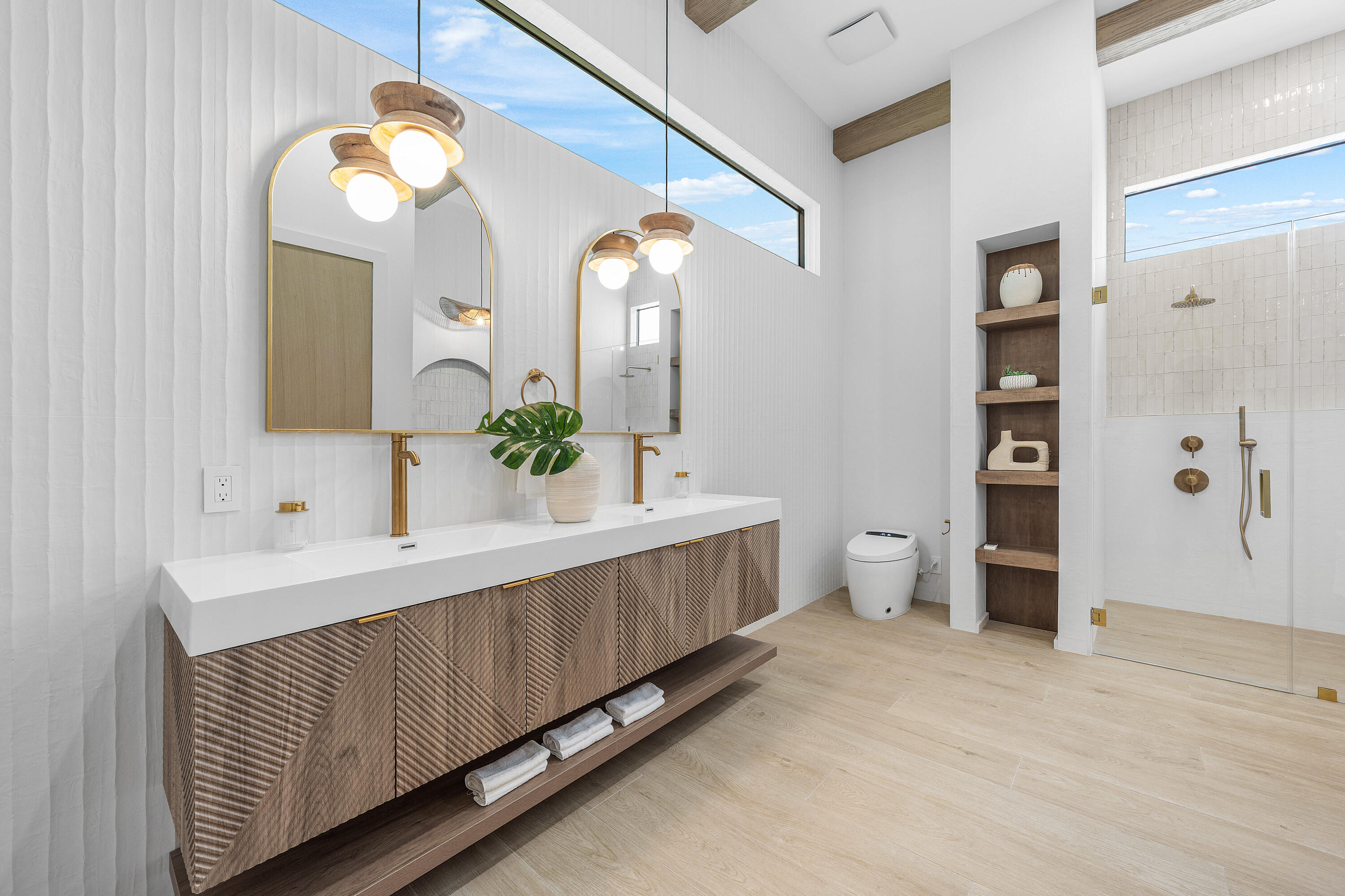 1701 N Swinton Avenue