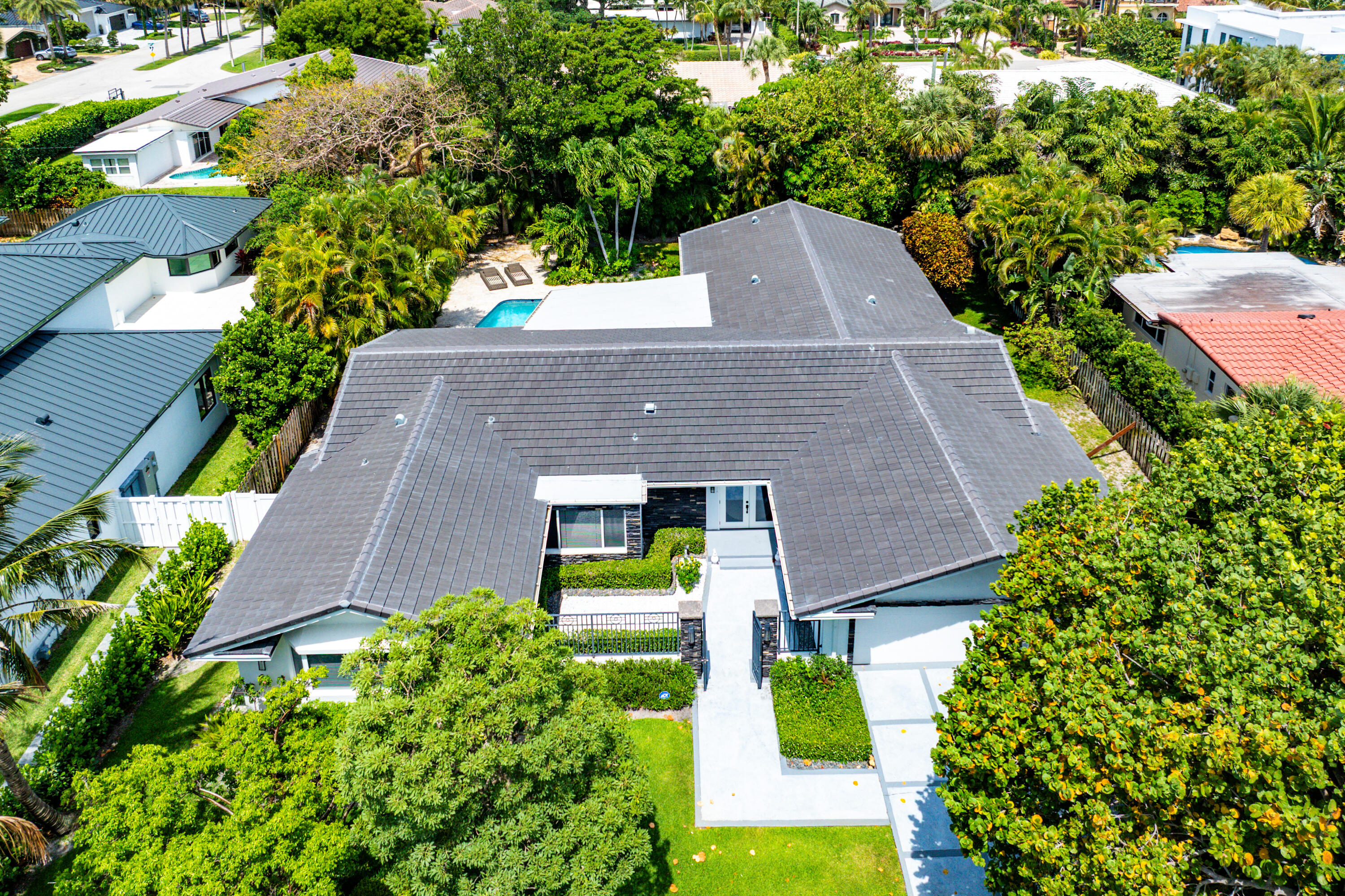 2401 Banyan Road
