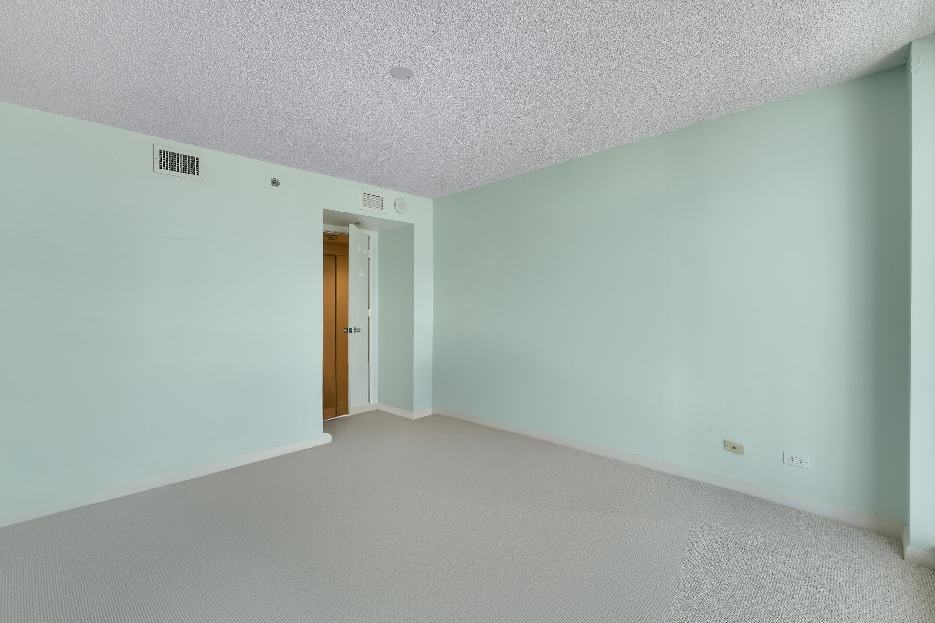3210 S Ocean Boulevard 703