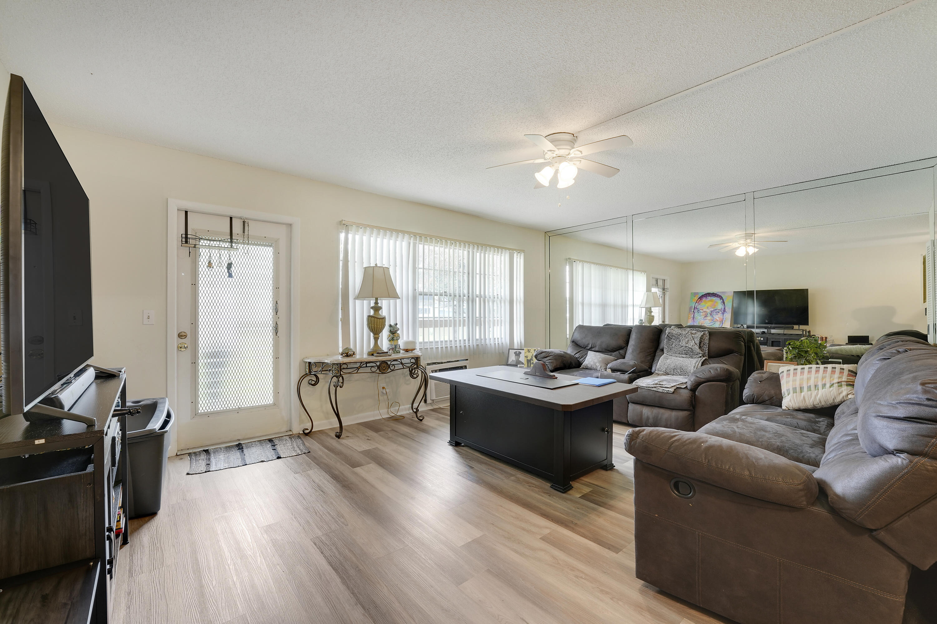 146 Mansfield D