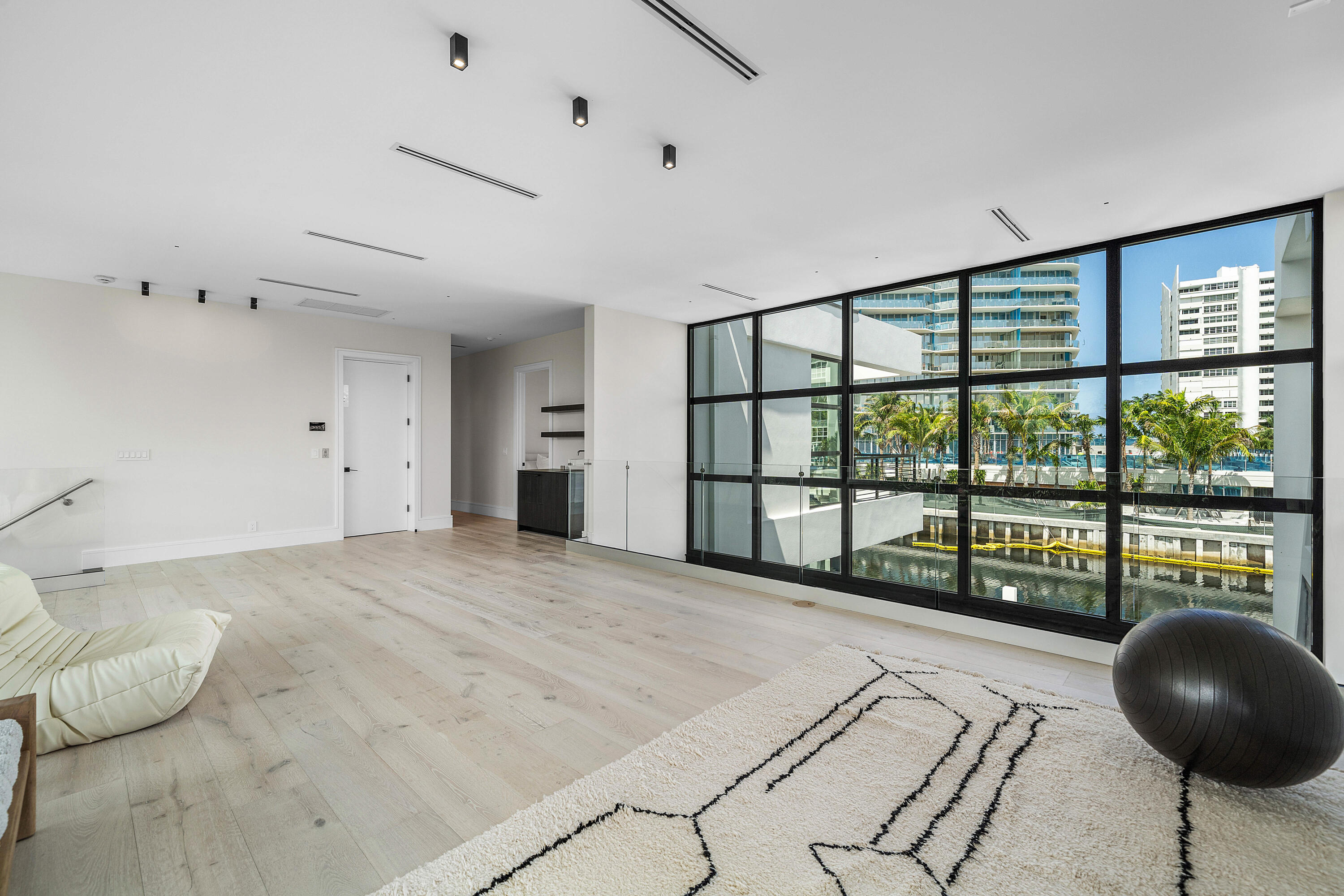 1670 E Terra Mar Drive, Lauderdale-By-The-Sea